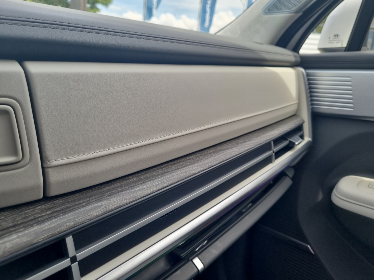 Hyundai SANTA FE 1.6 T-GDi PHEV Signature Aut. 4WD *2xKlima – Bild 20