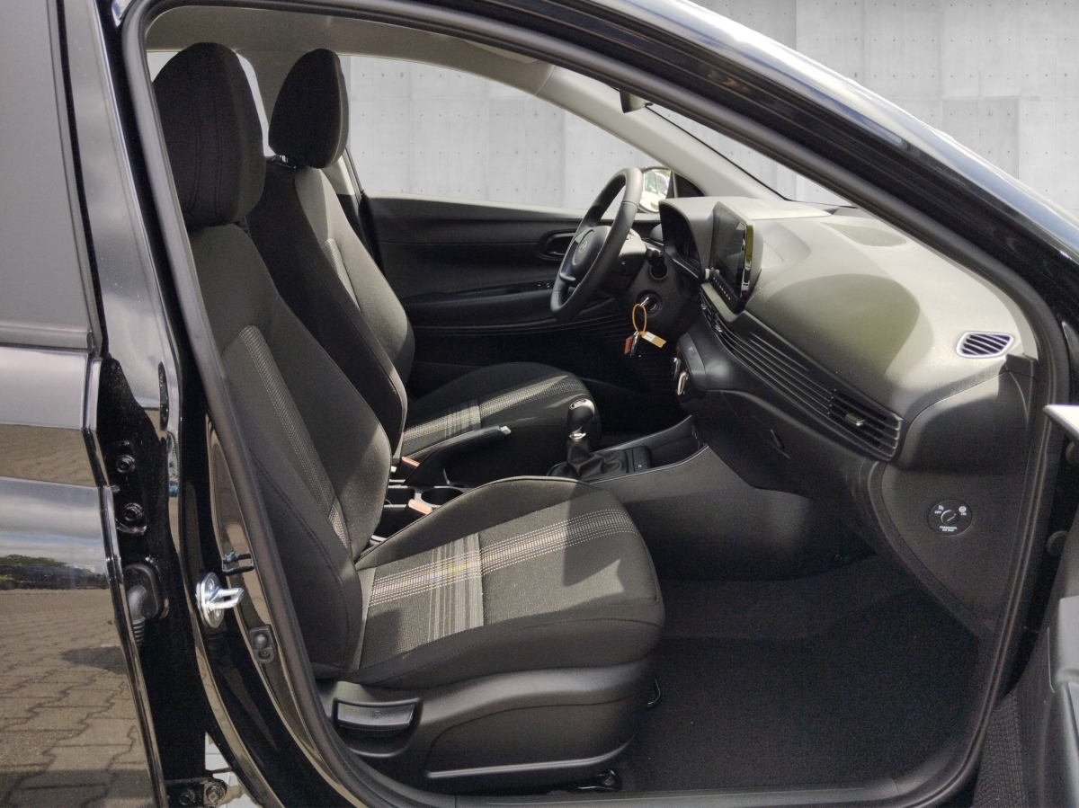 Hyundai i20 FL 1.2 Select – Bild 21