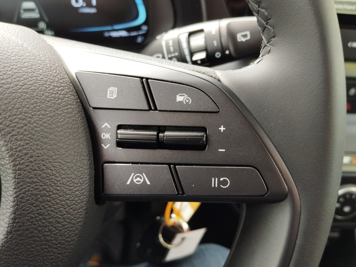 Hyundai i20 FL 1.2 Select – Bild 24