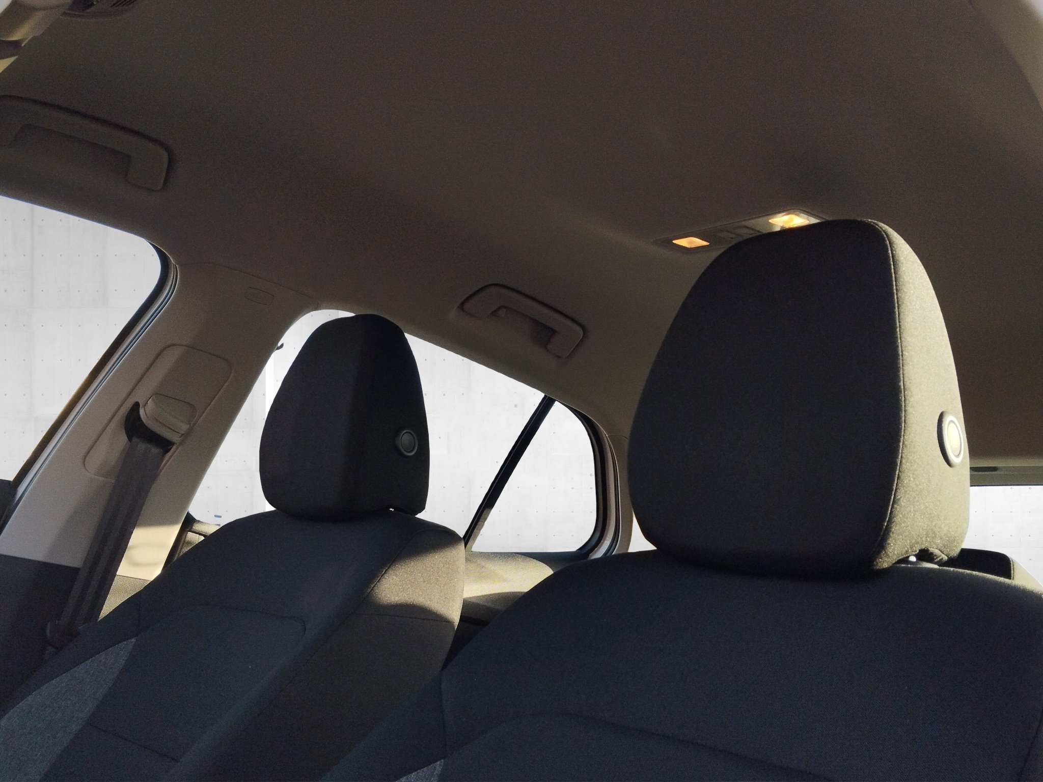 Skoda Fabia 1.0 TSI Essence *LED*LM*PDC*SHZ*FH*DAB* – Bild 8