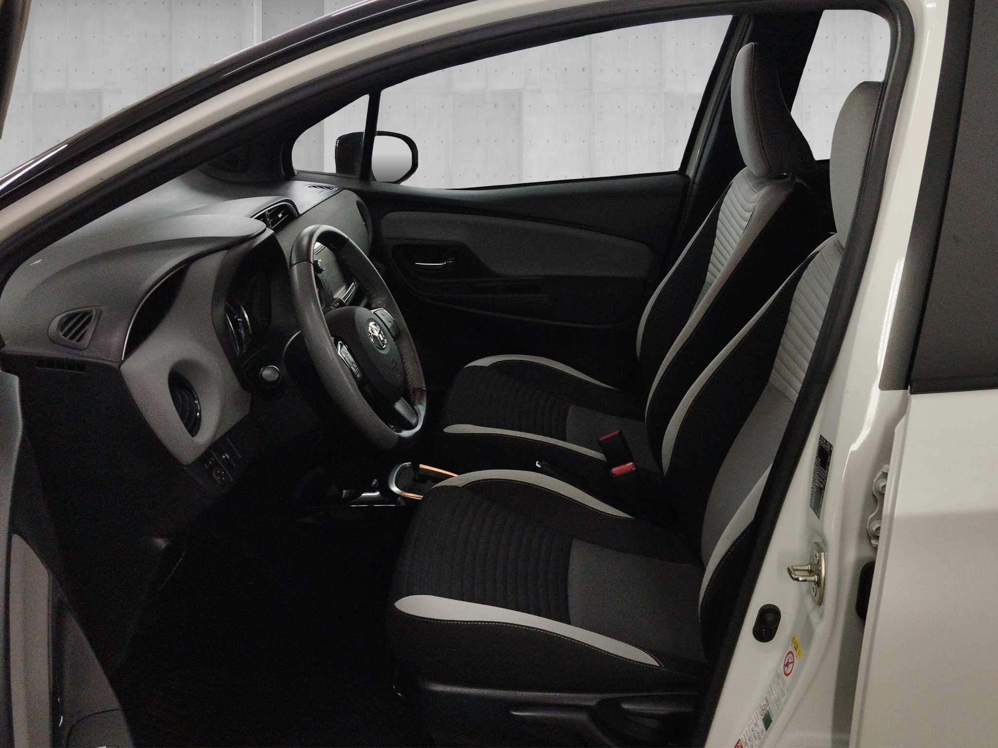 Toyota Yaris AUT*DynLicht*Fernlichtass.*Kam.*KeyLess*LM – Bild 7