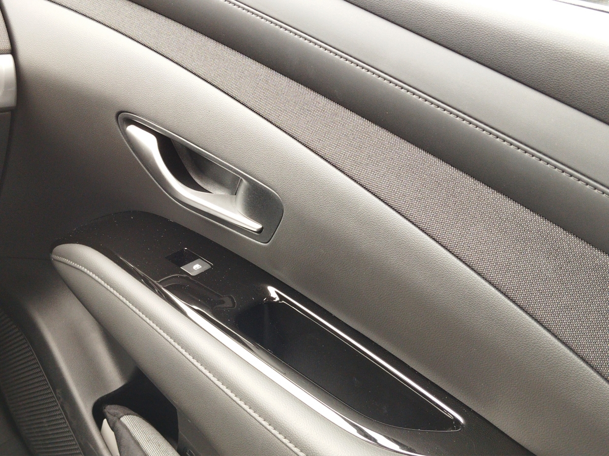 Hyundai TUCSON FL 1.6 T-GDI Hybrid Trend Aut. 2xKlima*ACC – Bild 16