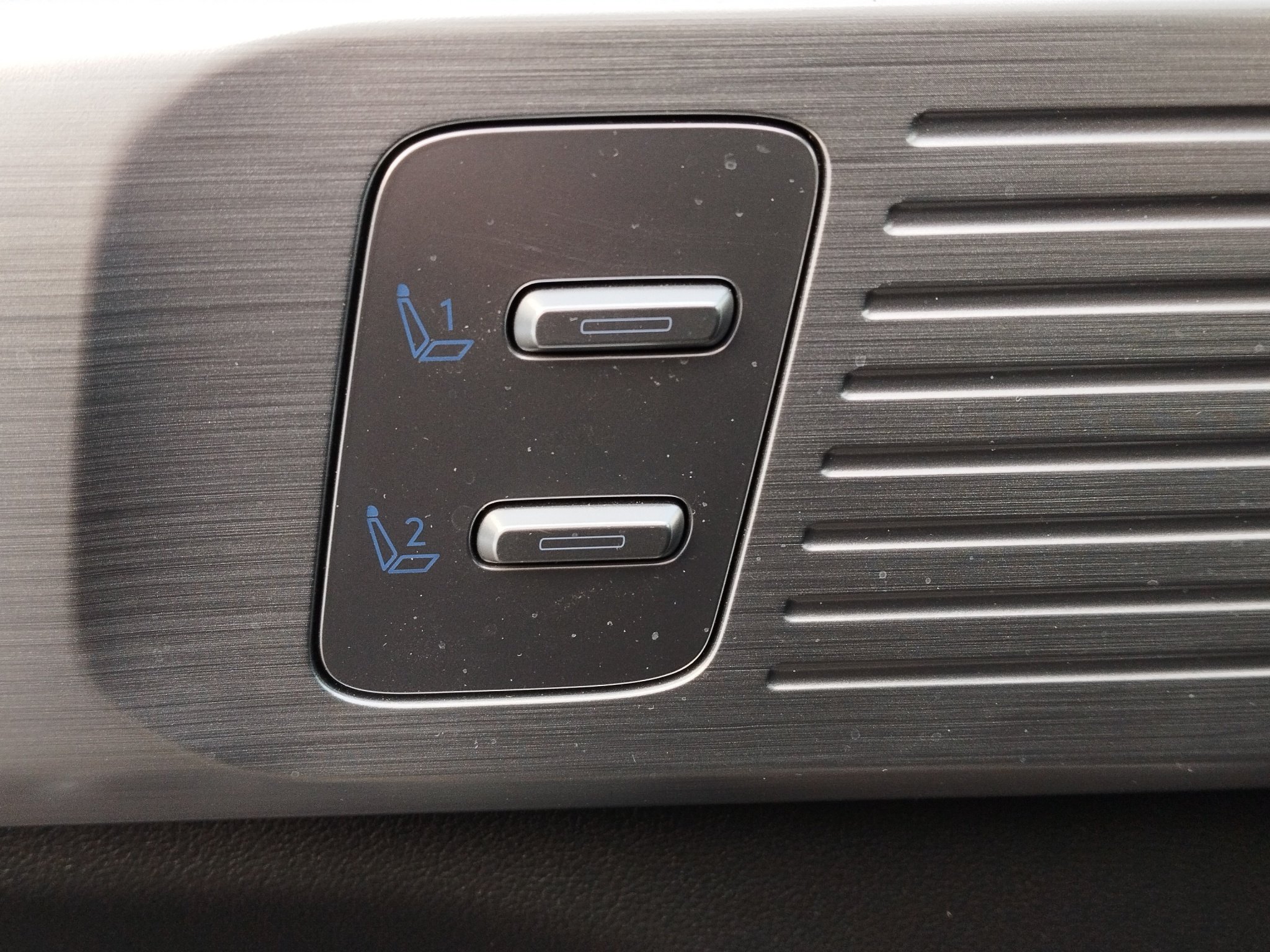 Hyundai SANTA FE 1.6 T-GDi Hybrid Intro Aut. 4WD 360°*ACC – Bild 23