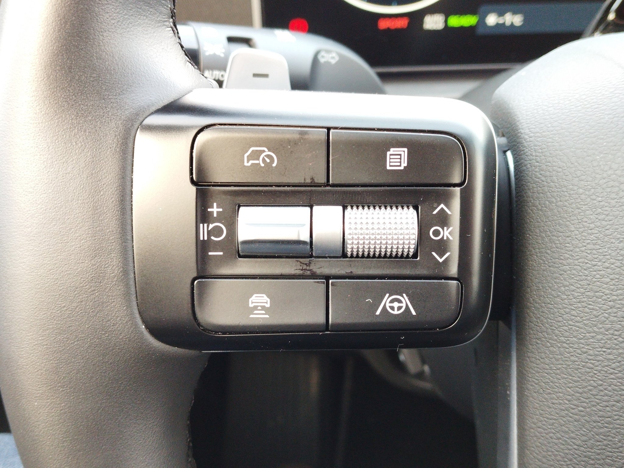 Hyundai SANTA FE 1.6 T-GDi Hybrid Intro Aut. 4WD 360°*ACC – Bild 25