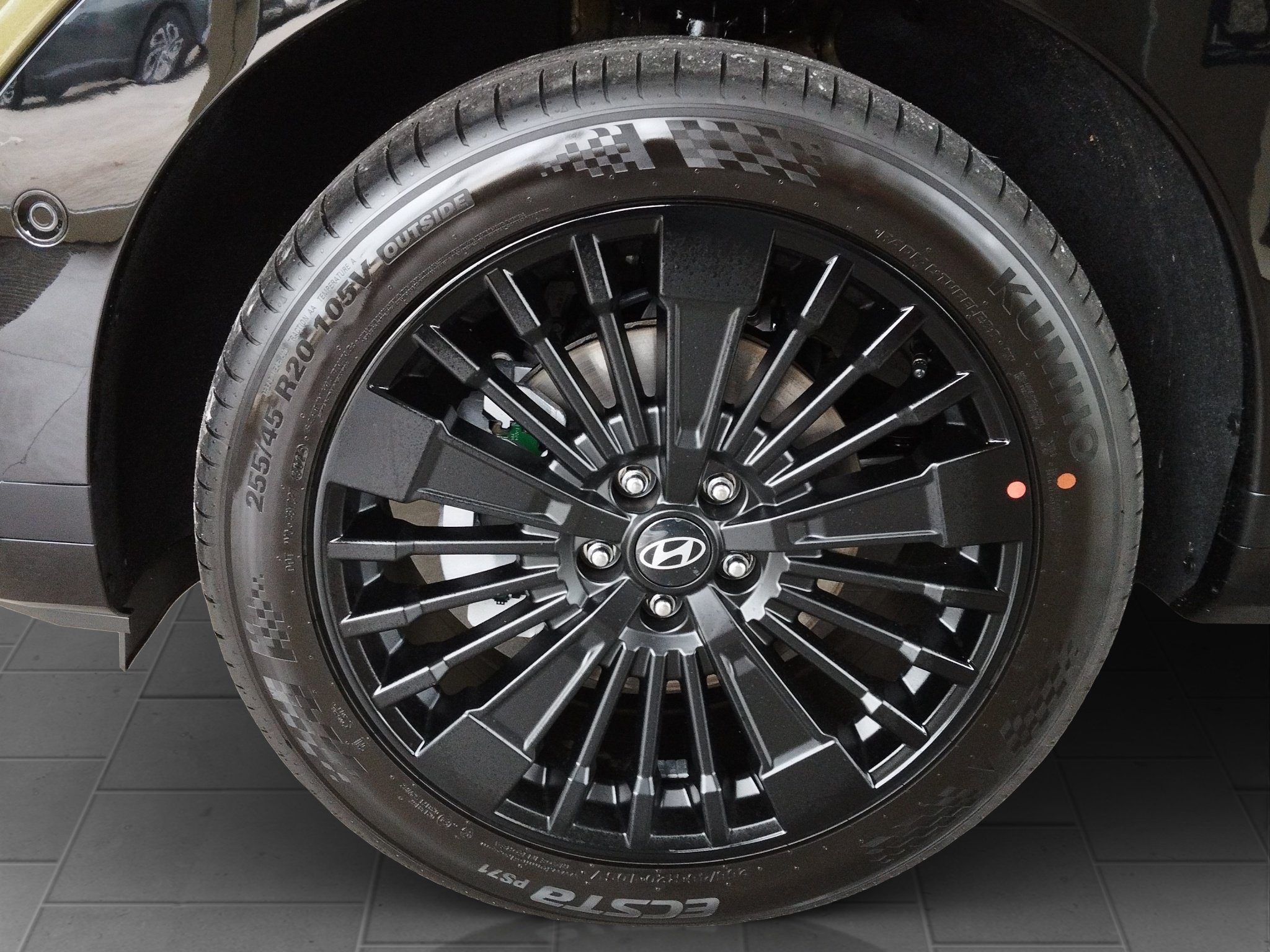 Hyundai SANTA FE 1.6 T-GDi PHEV Blackline Aut. 4WD 360°*LM – Bild 20