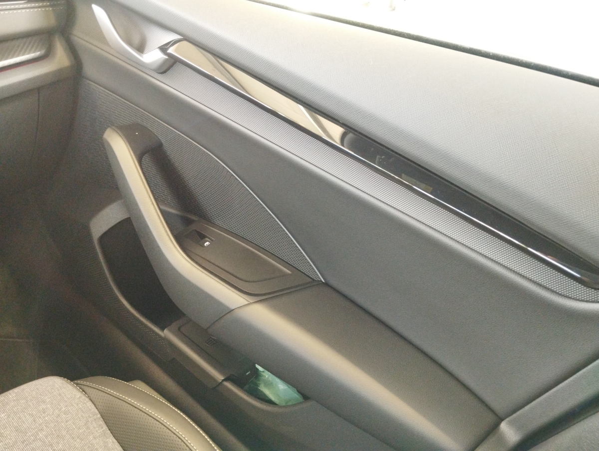 Skoda Octavia Combi 2.0 TDI Sportline DSG #PDC #LED – Bild 18