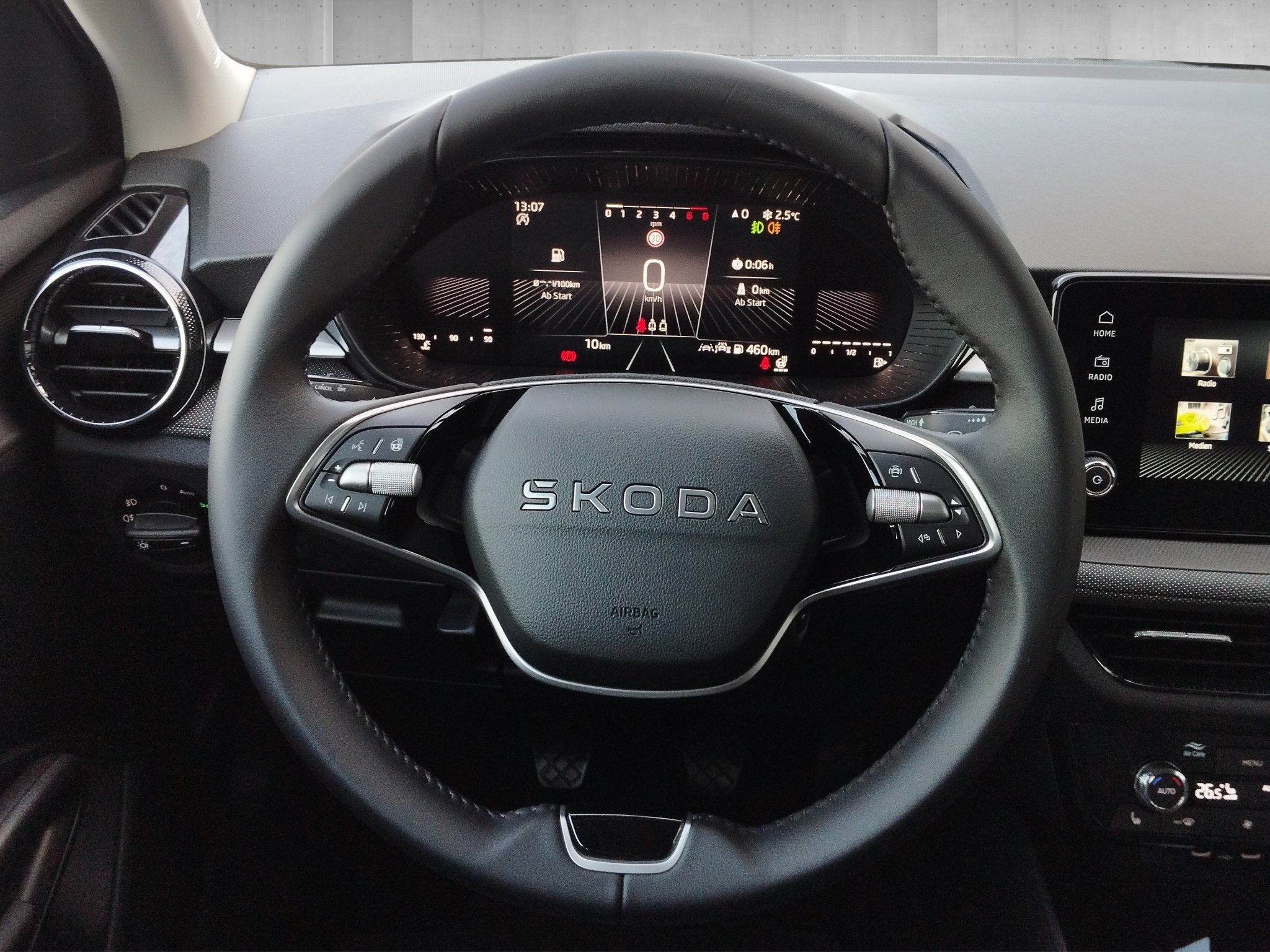 Skoda Fabia 1.0 TSI Selection KlimaA*LED*LM*Navi*PDC – Bild 10