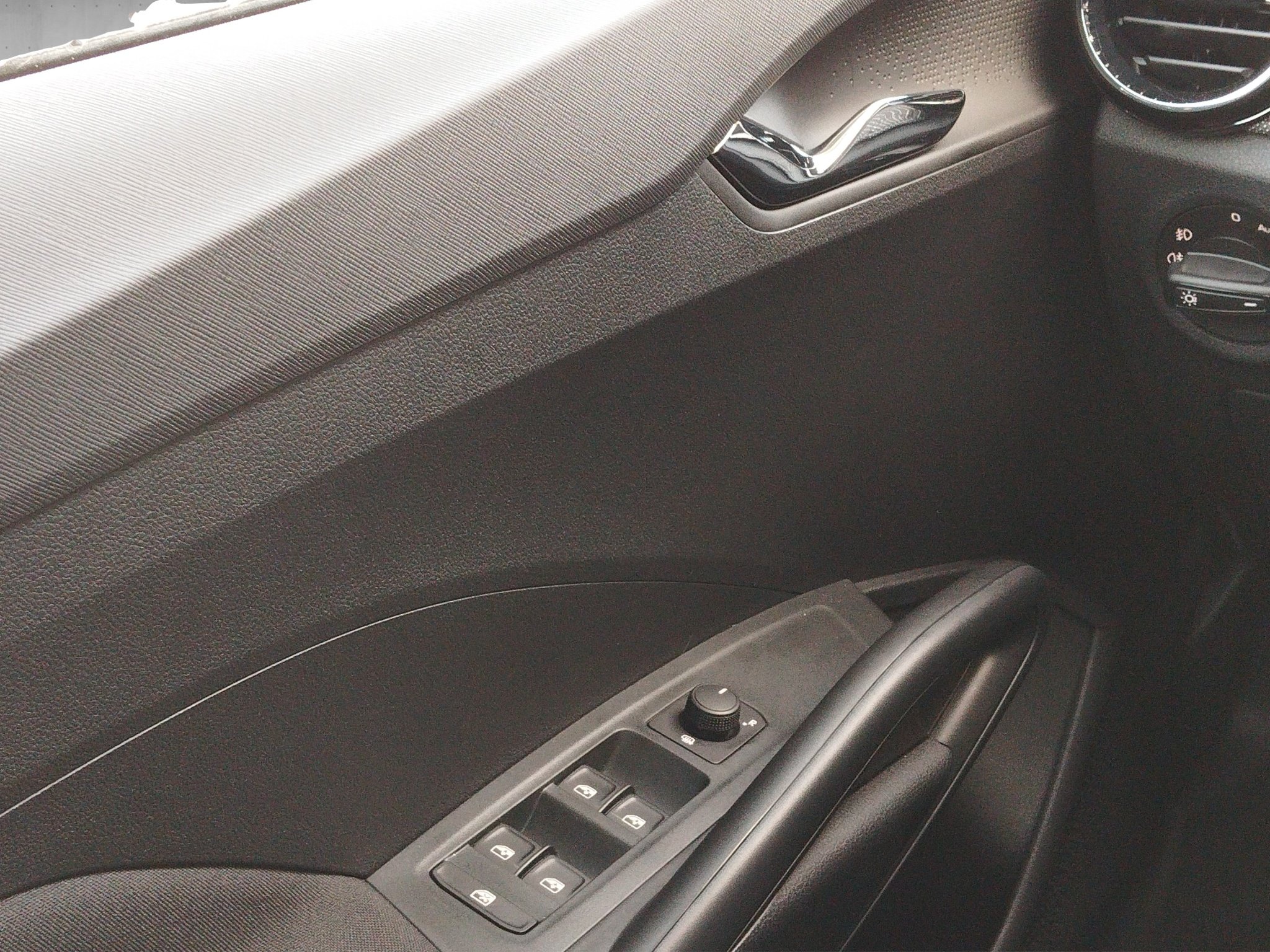 Skoda Fabia 1.0 TSI Selection KlimaA*LED*LM*Navi*PDC – Bild 12