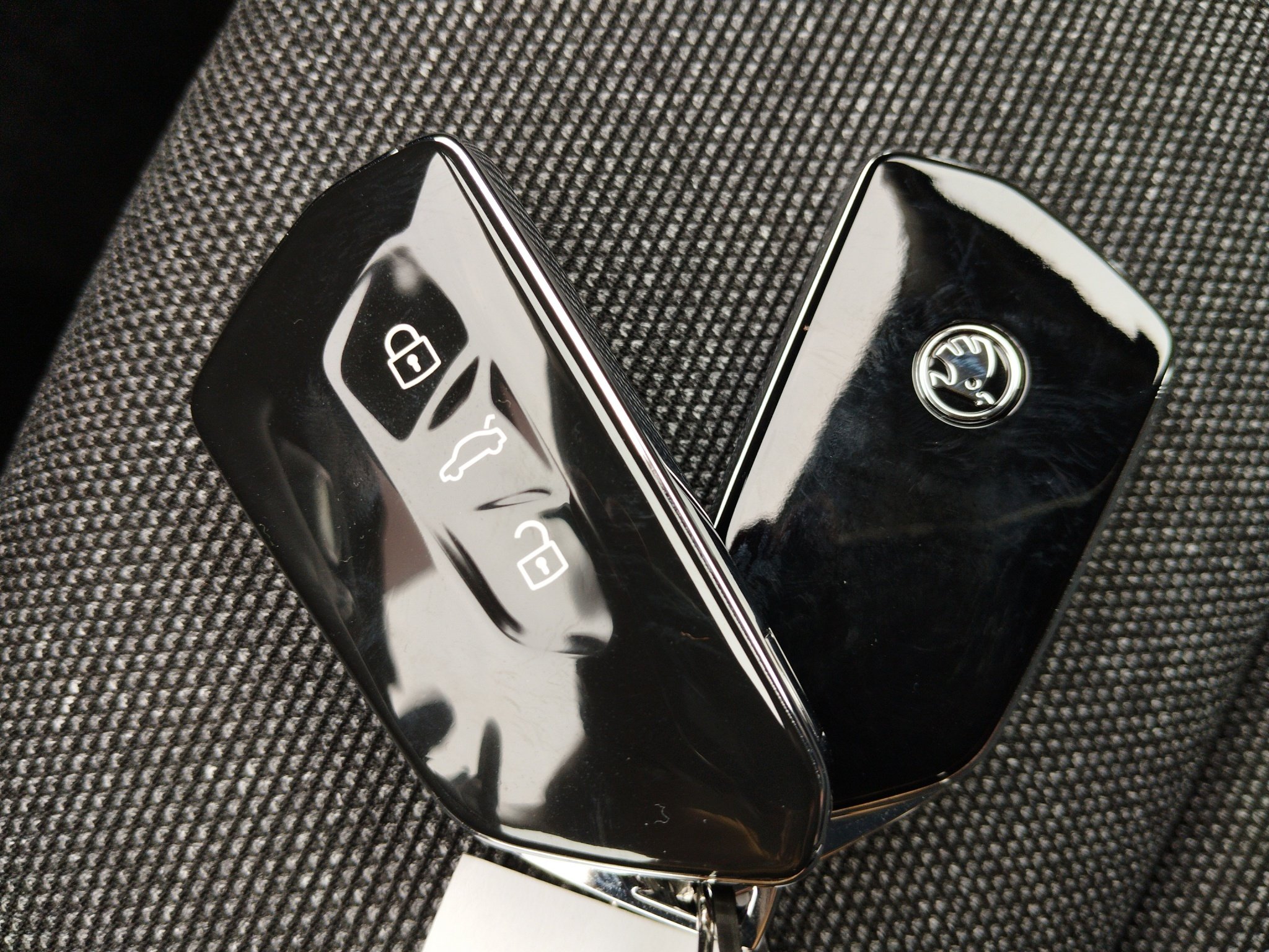 Skoda Kodiaq 2.0 TDI Selection DSG *360°*ACC*AHK*AUT*LM – Bild 29