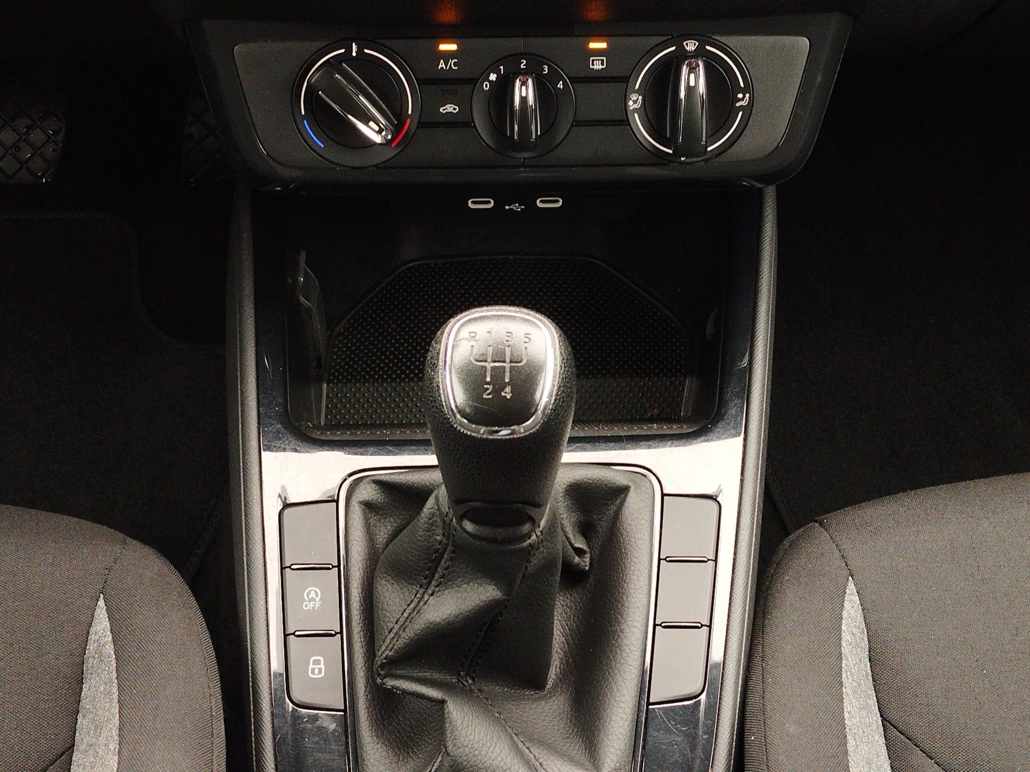 Skoda Fabia 1.0 MPI Active *LED*LM*PDC*SpurH* – Bild 14