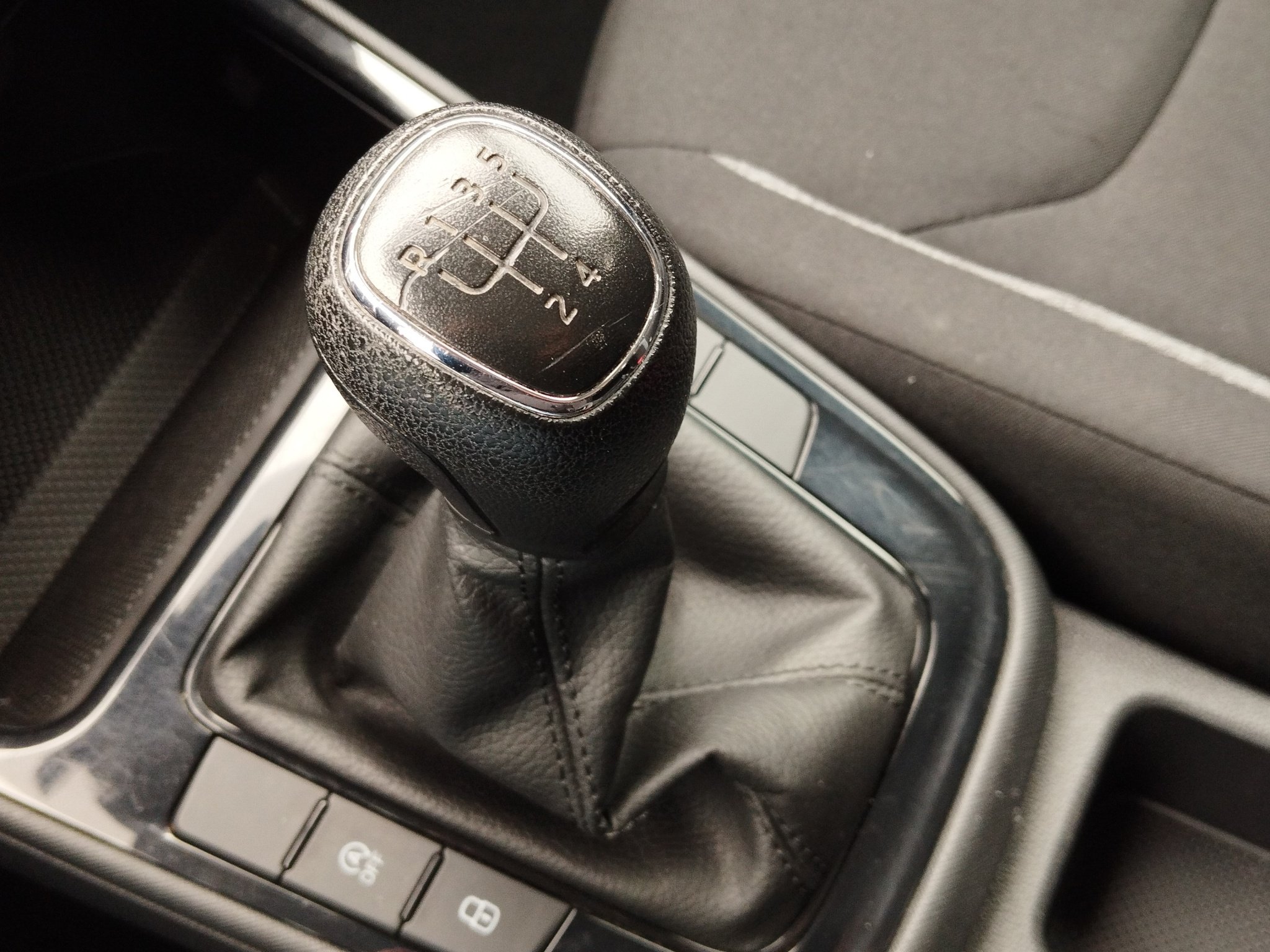 Skoda Fabia 1.0 MPI Active *LED*LM*PDC*SpurH* – Bild 24