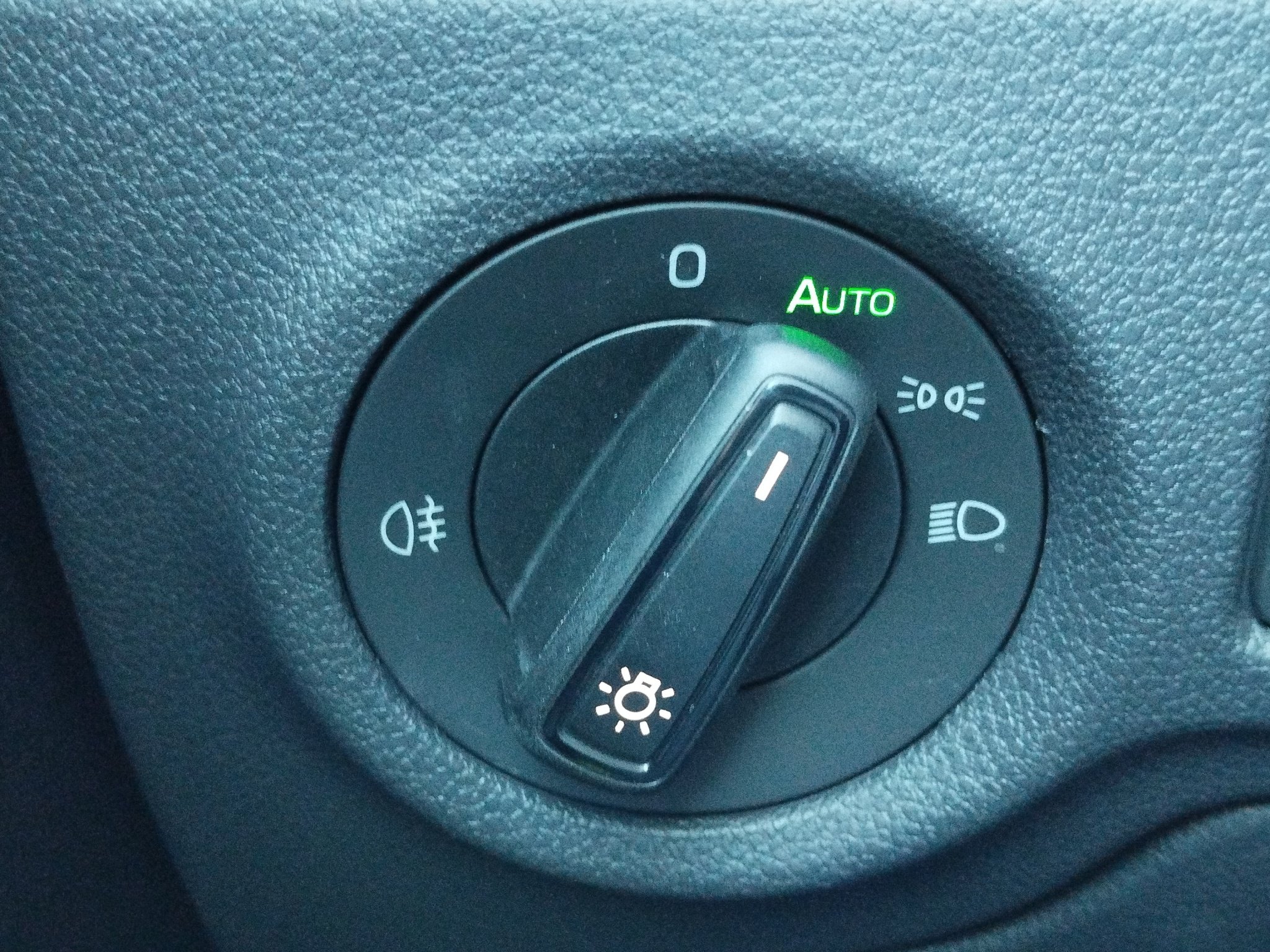 Skoda Fabia 1.0 TSI Ambition DSG AUT*Kam.*LED*LM*PDC – Bild 27