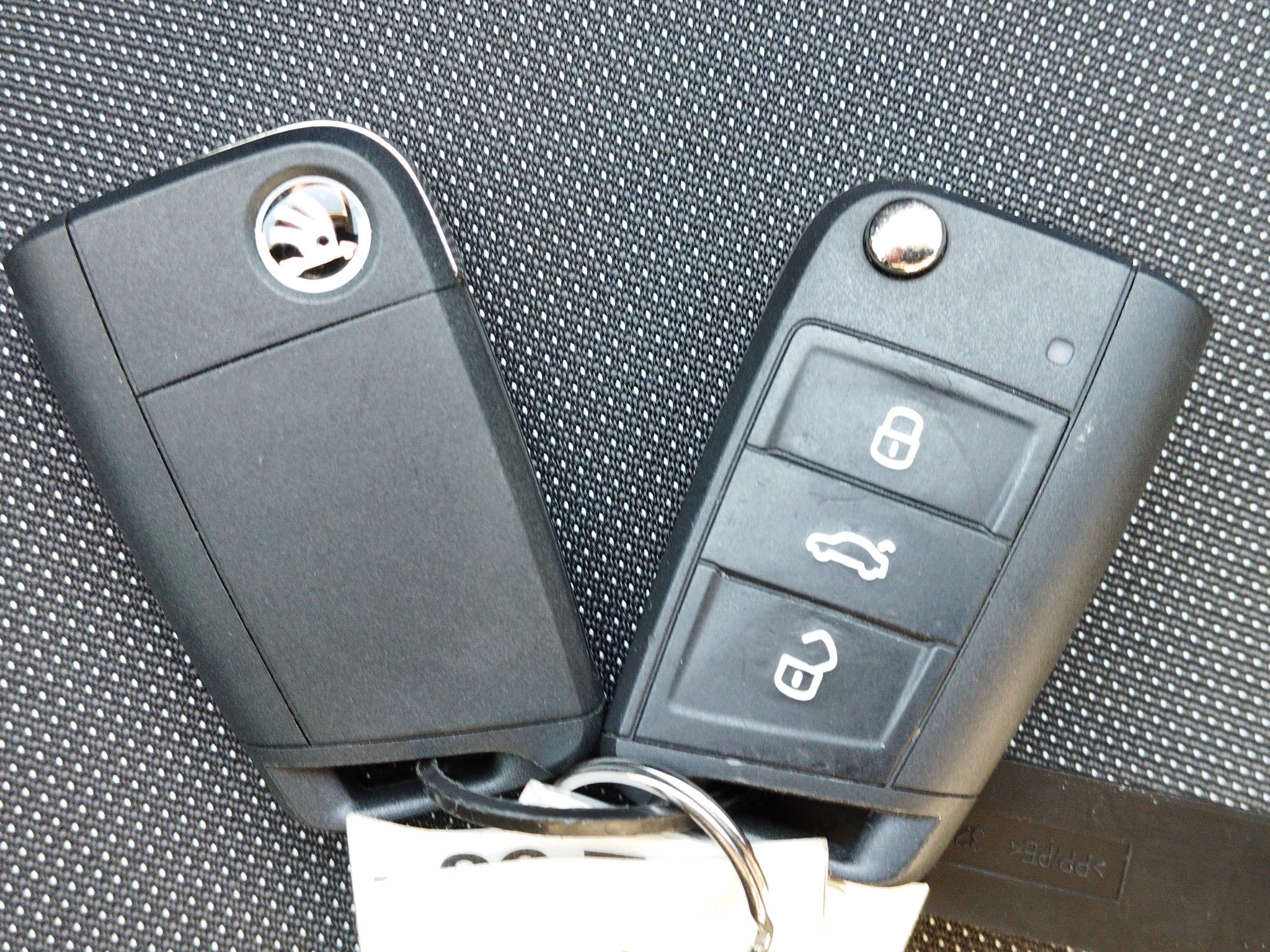 Skoda Fabia 1.0 TSI Ambition DSG AUT*Kam.*LED*LM*PDC – Bild 28