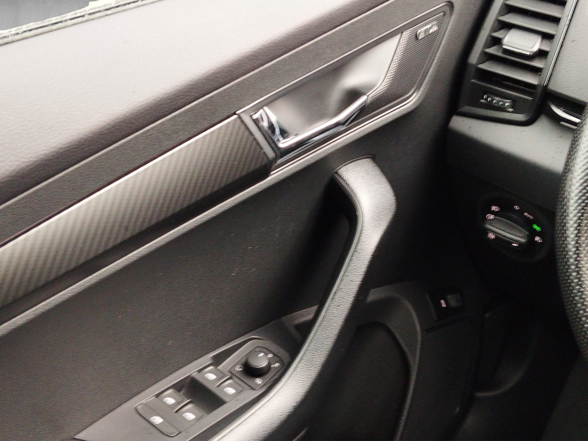 Skoda Karoq 2.0 TSI Sportline 4x4 DSG 4xSHZ*ACC*AHK*LM – Bild 12