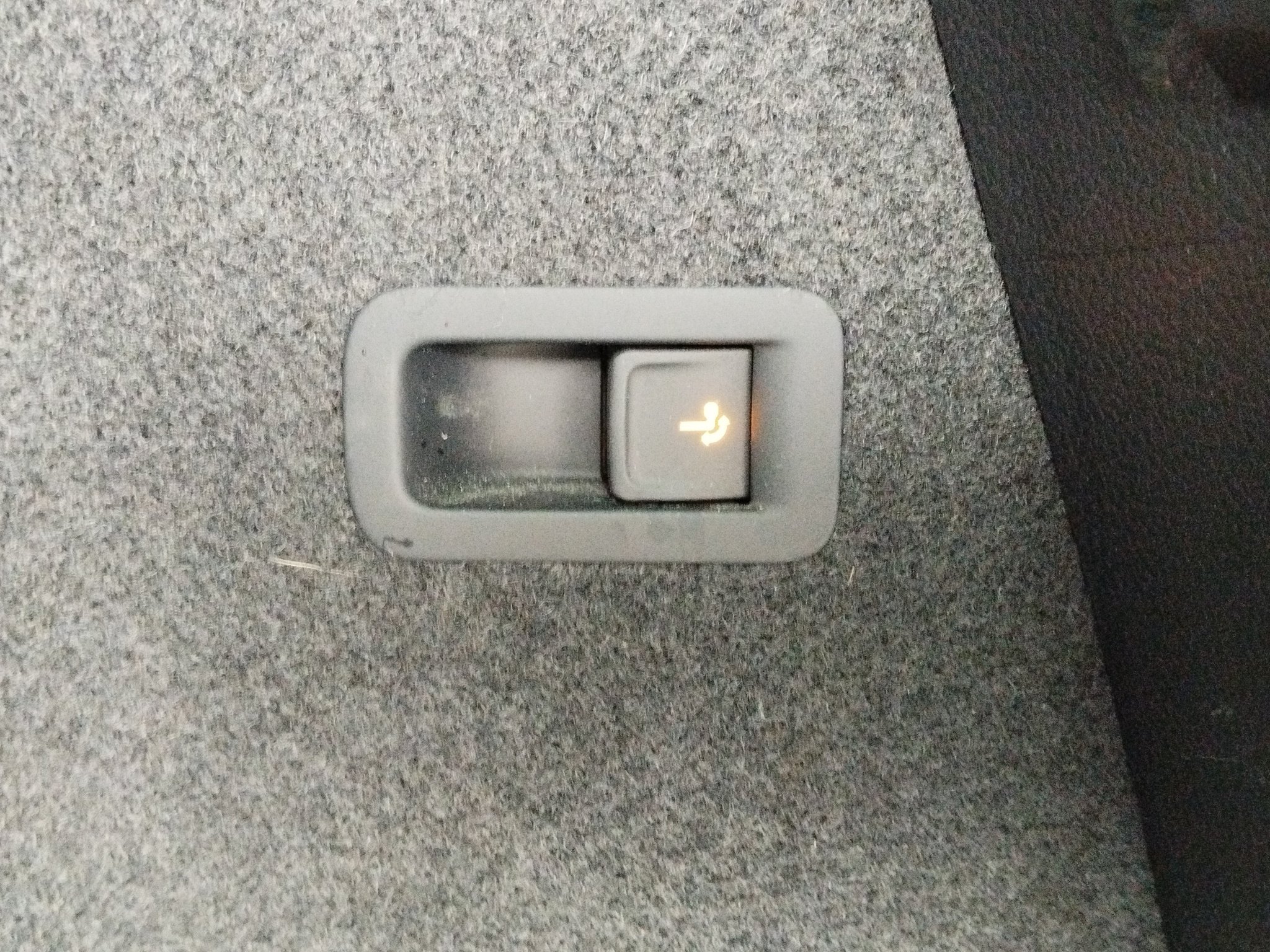 Skoda Karoq 2.0 TSI Sportline 4x4 DSG 4xSHZ*ACC*AHK*LM – Bild 22