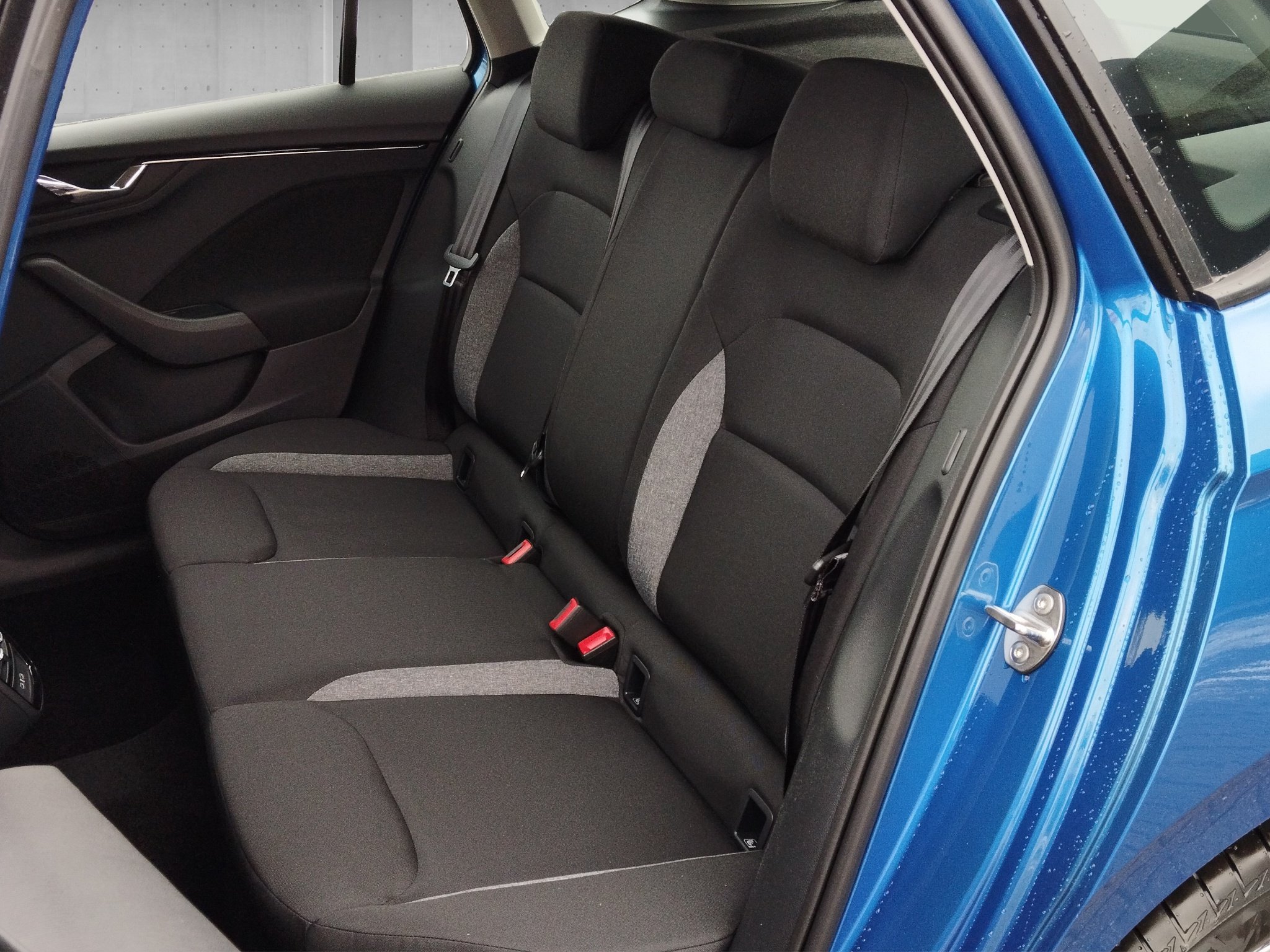 Skoda Kamiq 1.0 TSI Essence LED*LM*PDC*SHZ*SpurH – Bild 9