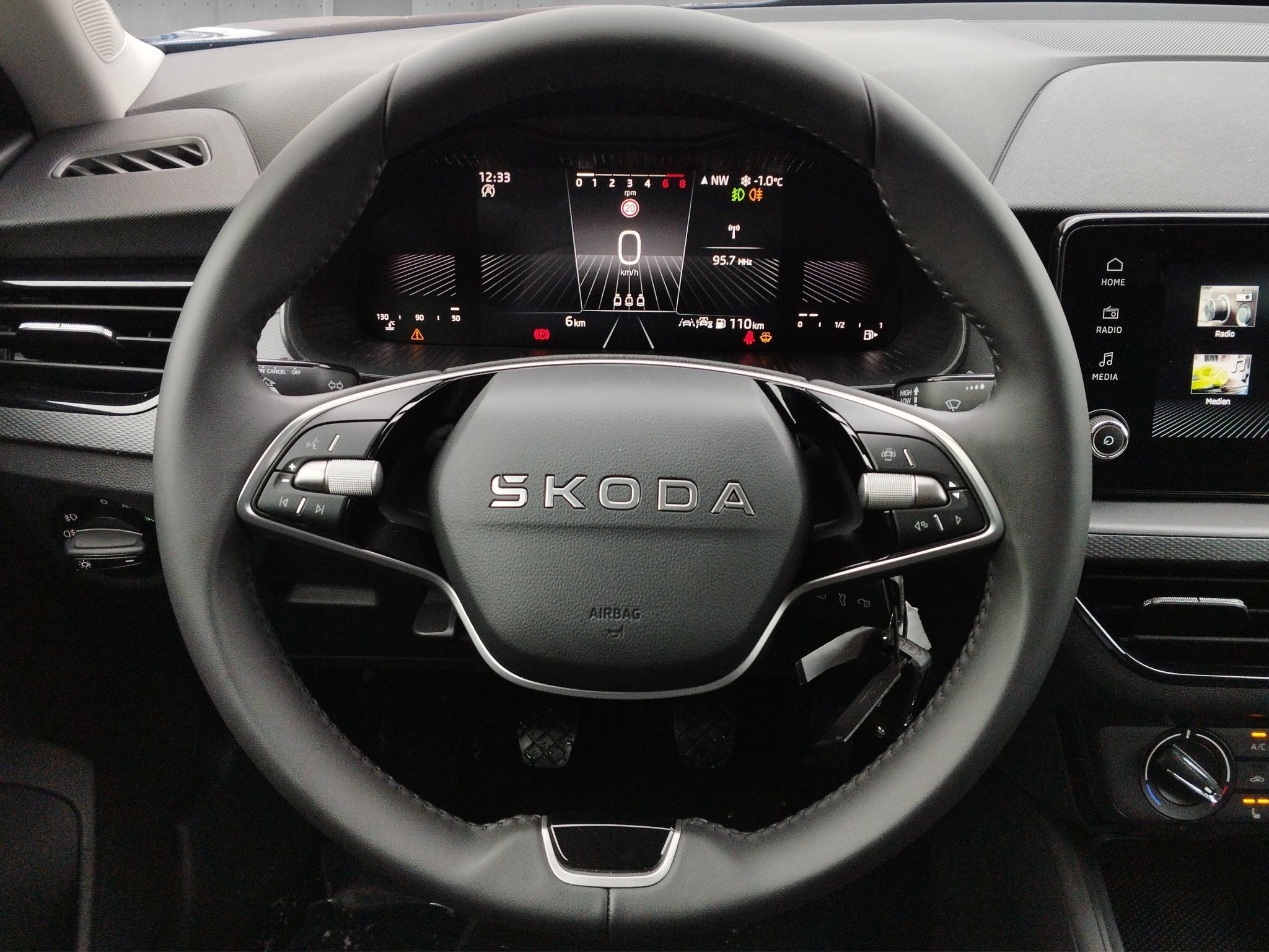 Skoda Kamiq 1.0 TSI Essence LED*LM*PDC*SHZ*SpurH – Bild 10