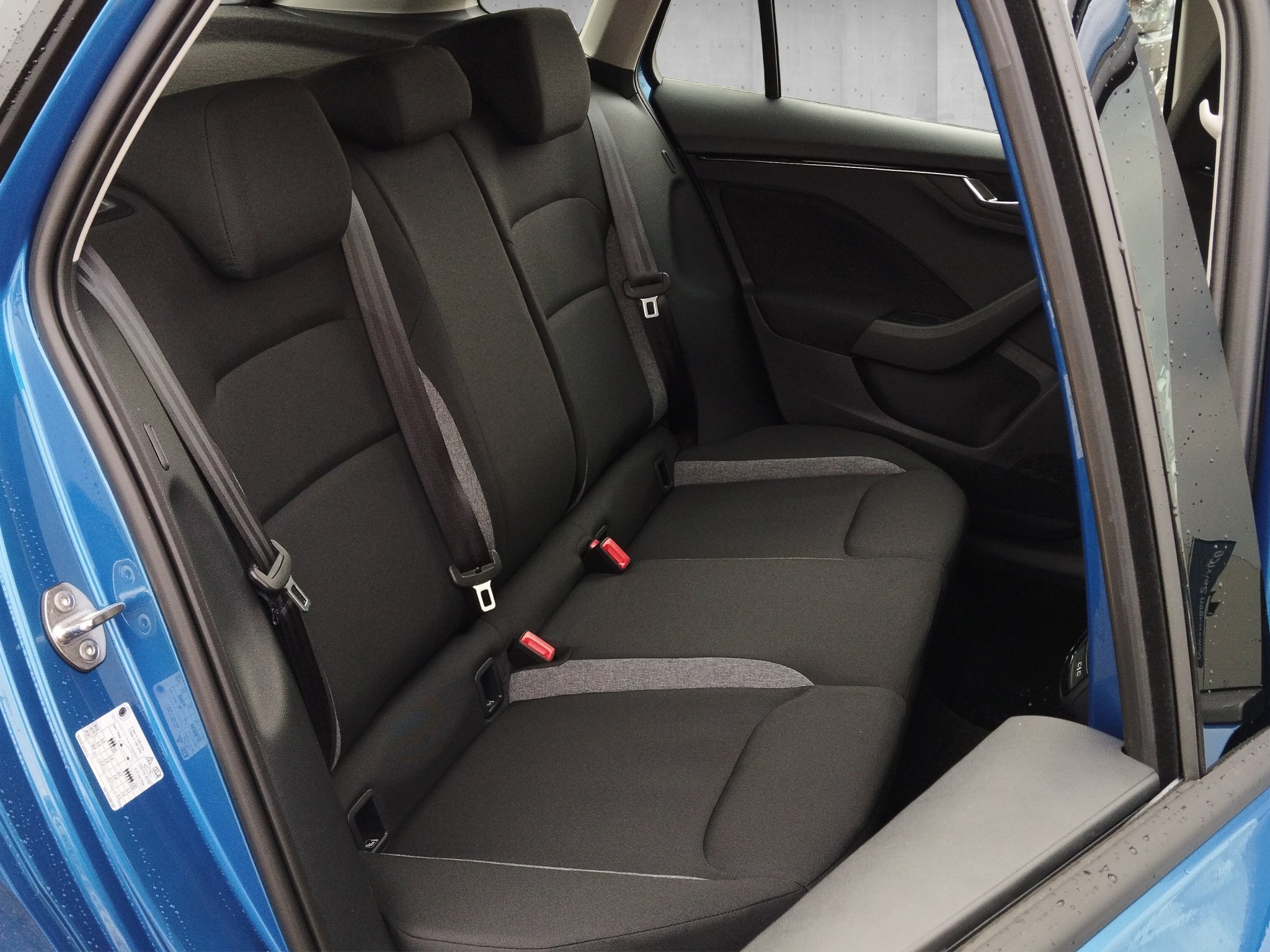 Skoda Kamiq 1.0 TSI Essence LED*LM*PDC*SHZ*SpurH – Bild 18