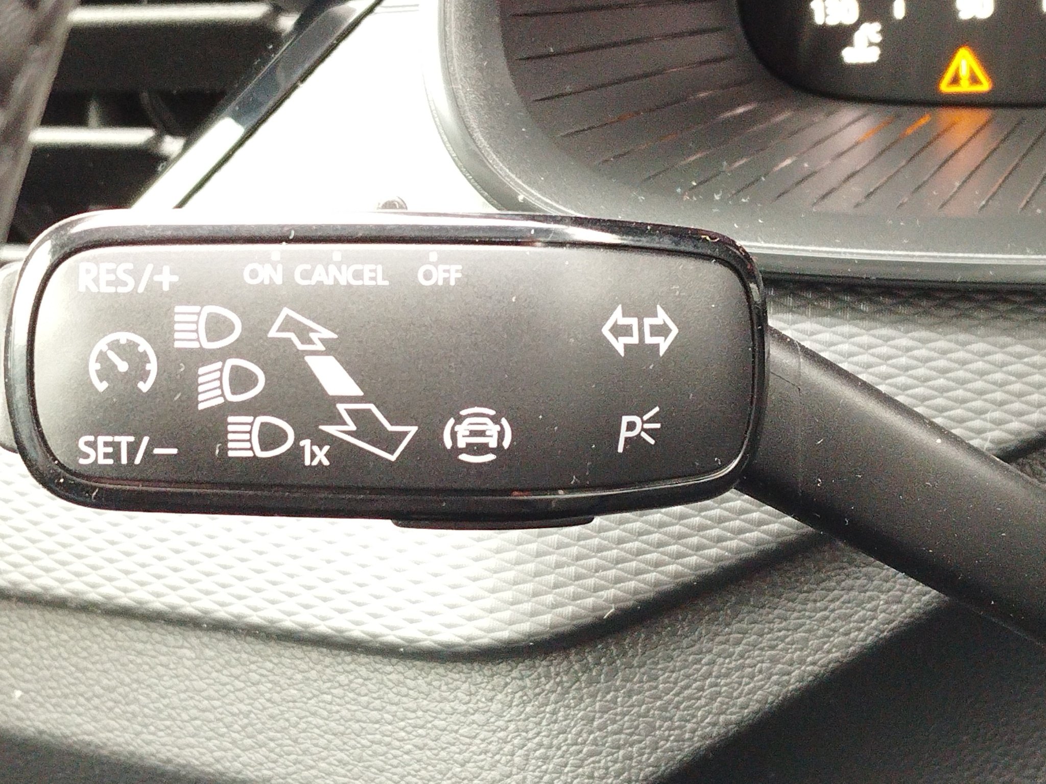 Skoda Kamiq 1.0 TSI Essence LED*LM*PDC*SHZ*SpurH – Bild 21