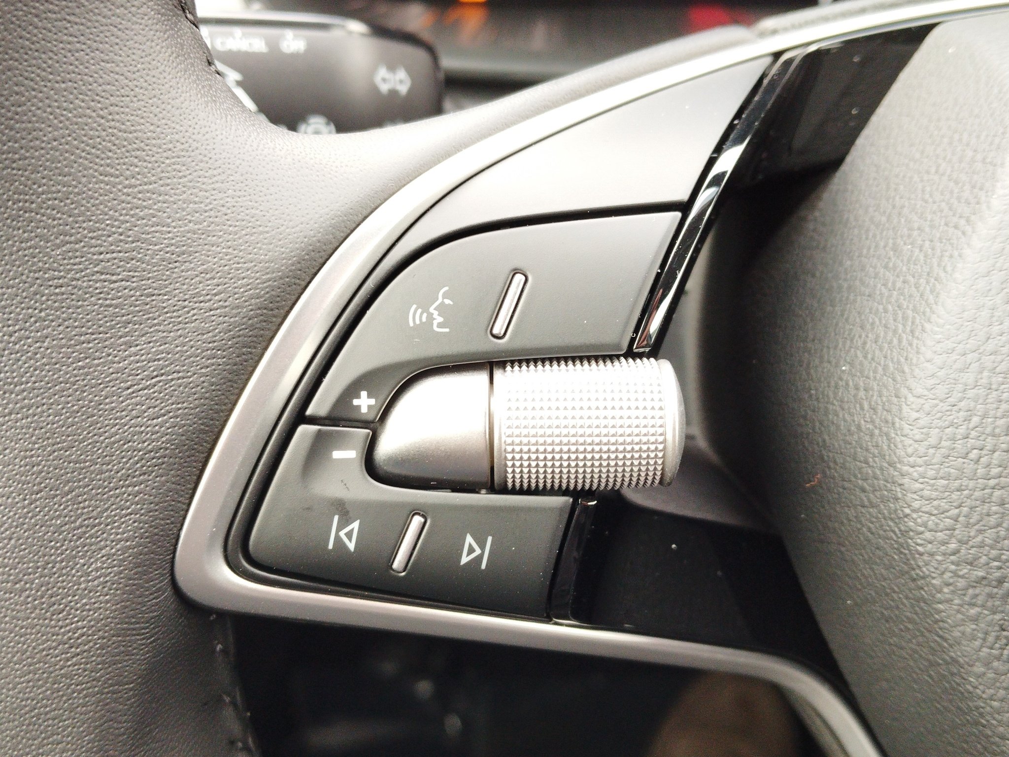 Skoda Kamiq 1.0 TSI Essence LED*LM*PDC*SHZ*SpurH – Bild 22