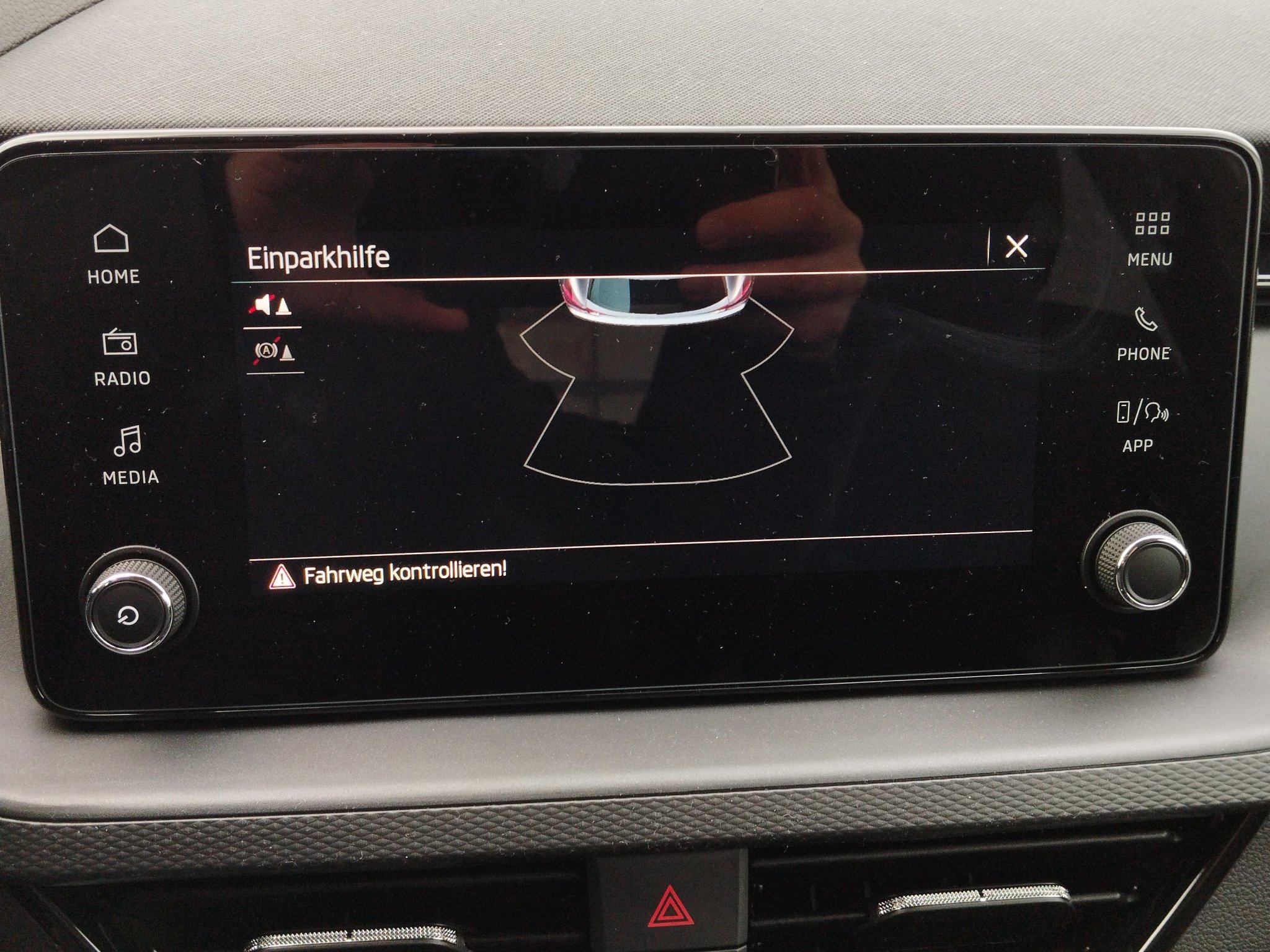 Skoda Kamiq 1.0 TSI Essence LED*LM*PDC*SHZ*SpurH – Bild 24