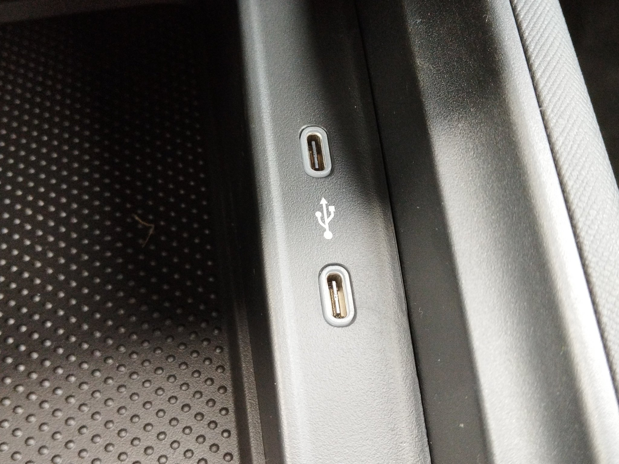 Skoda Kamiq 1.0 TSI Essence LED*LM*PDC*SHZ*SpurH – Bild 27