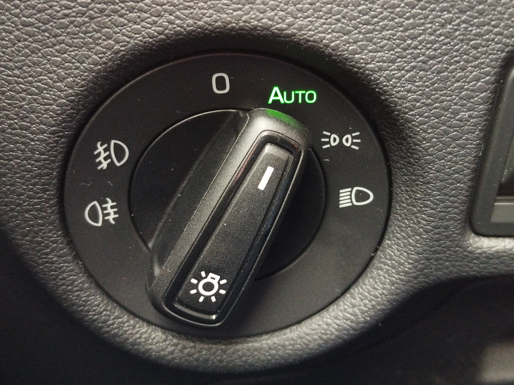 Skoda Kamiq 1.0 TSI Essence LED*LM*PDC*SHZ*SpurH – Bild 28