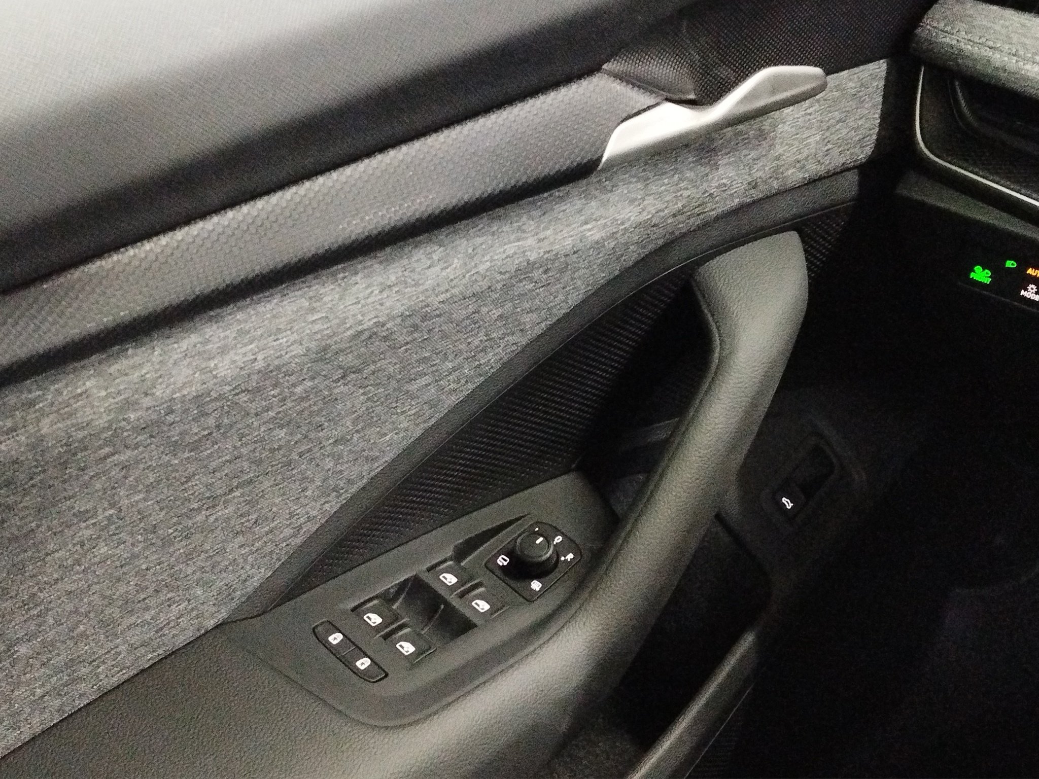 Skoda Superb Combi 2.0 TDI Selection DSG 4xSHZ*ACC*AUT – Bild 12