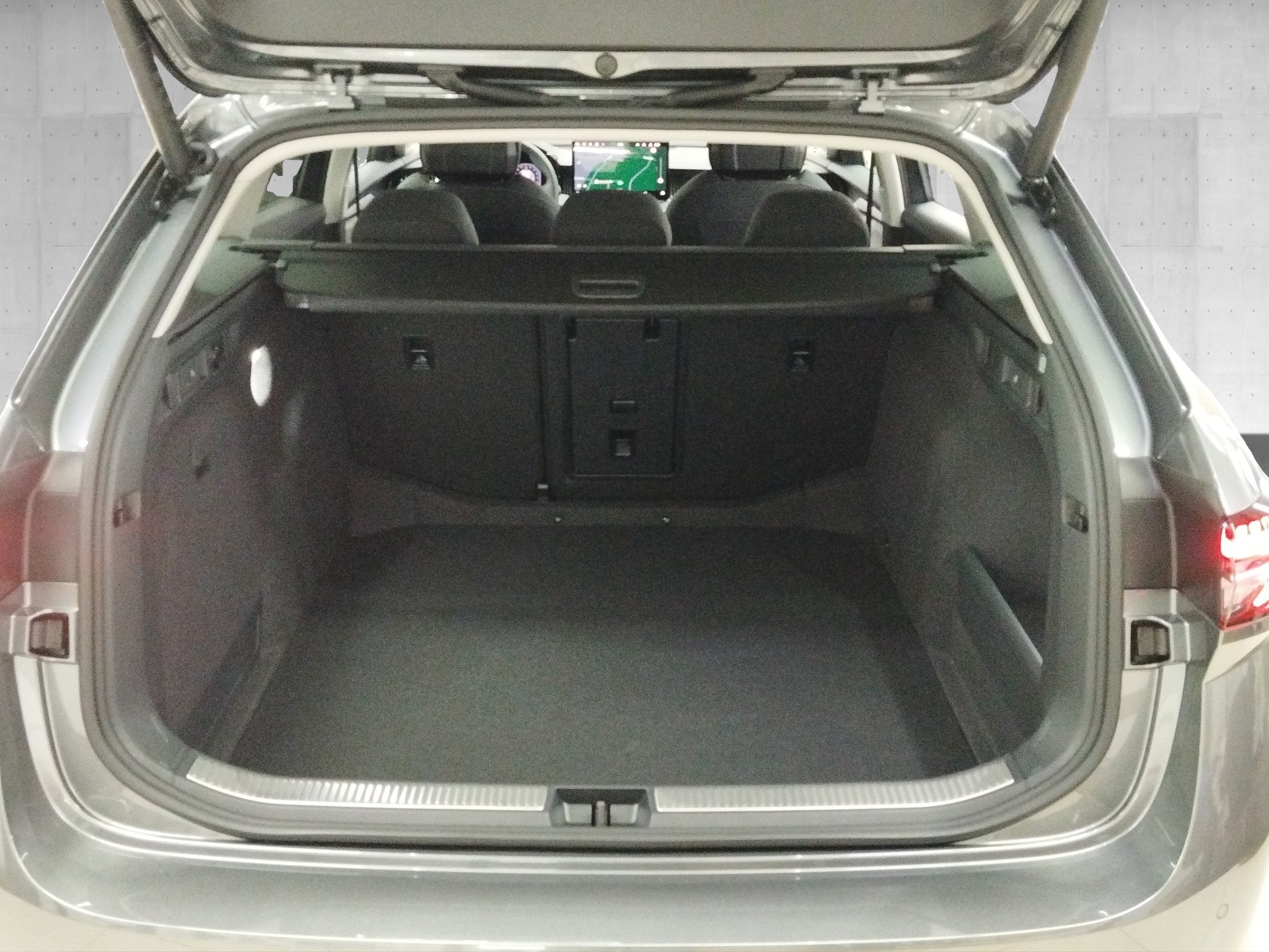 Skoda Superb Combi 2.0 TDI Selection DSG 4xSHZ*ACC*AUT – Bild 16