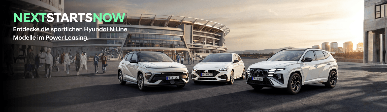 Hyundai NLine Modelle vor Stadion