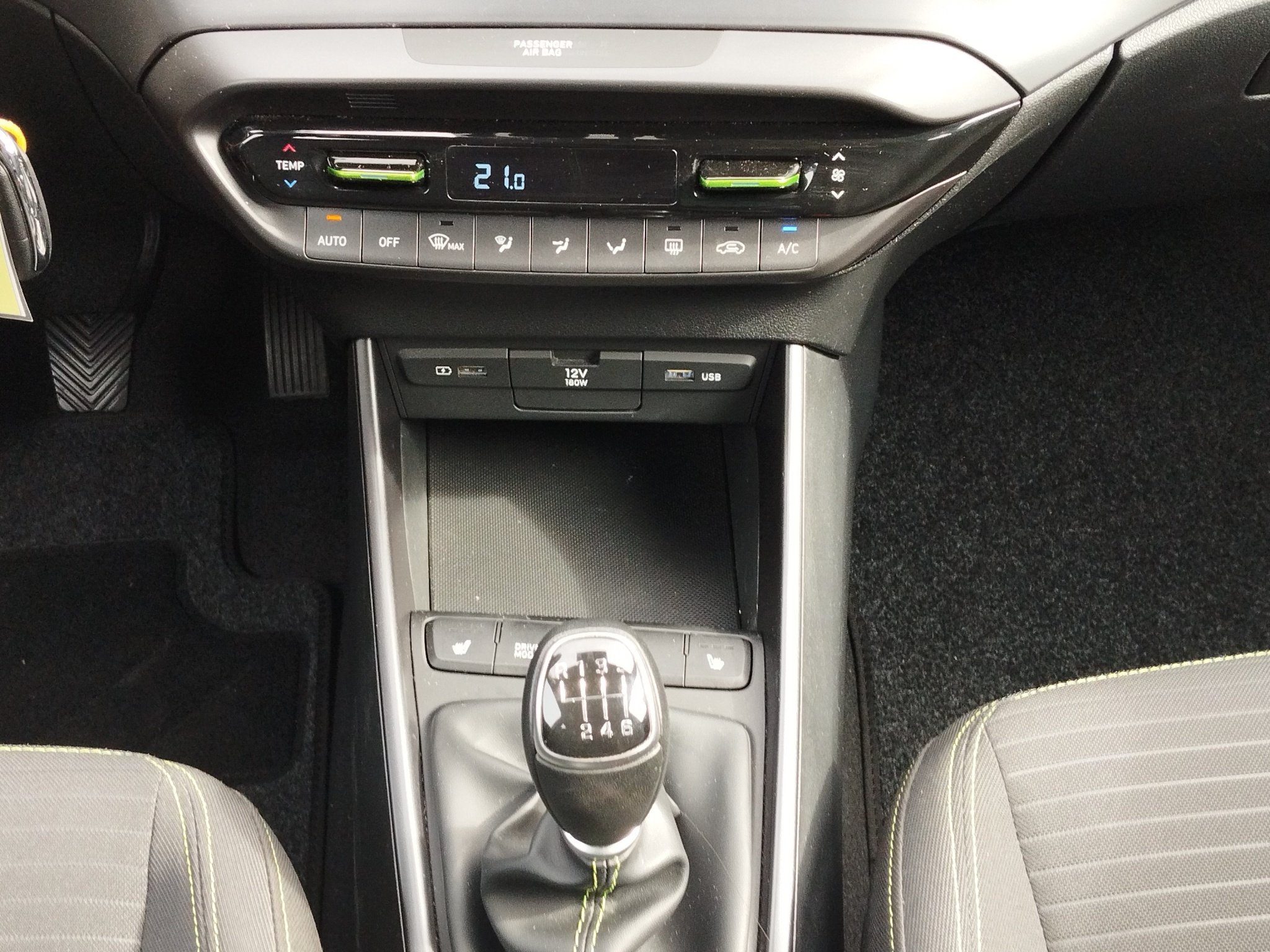 Hyundai i20 1.0 T-GDi 48V MHEV Intro Edition AUT*Kam.*LM – Bild 14