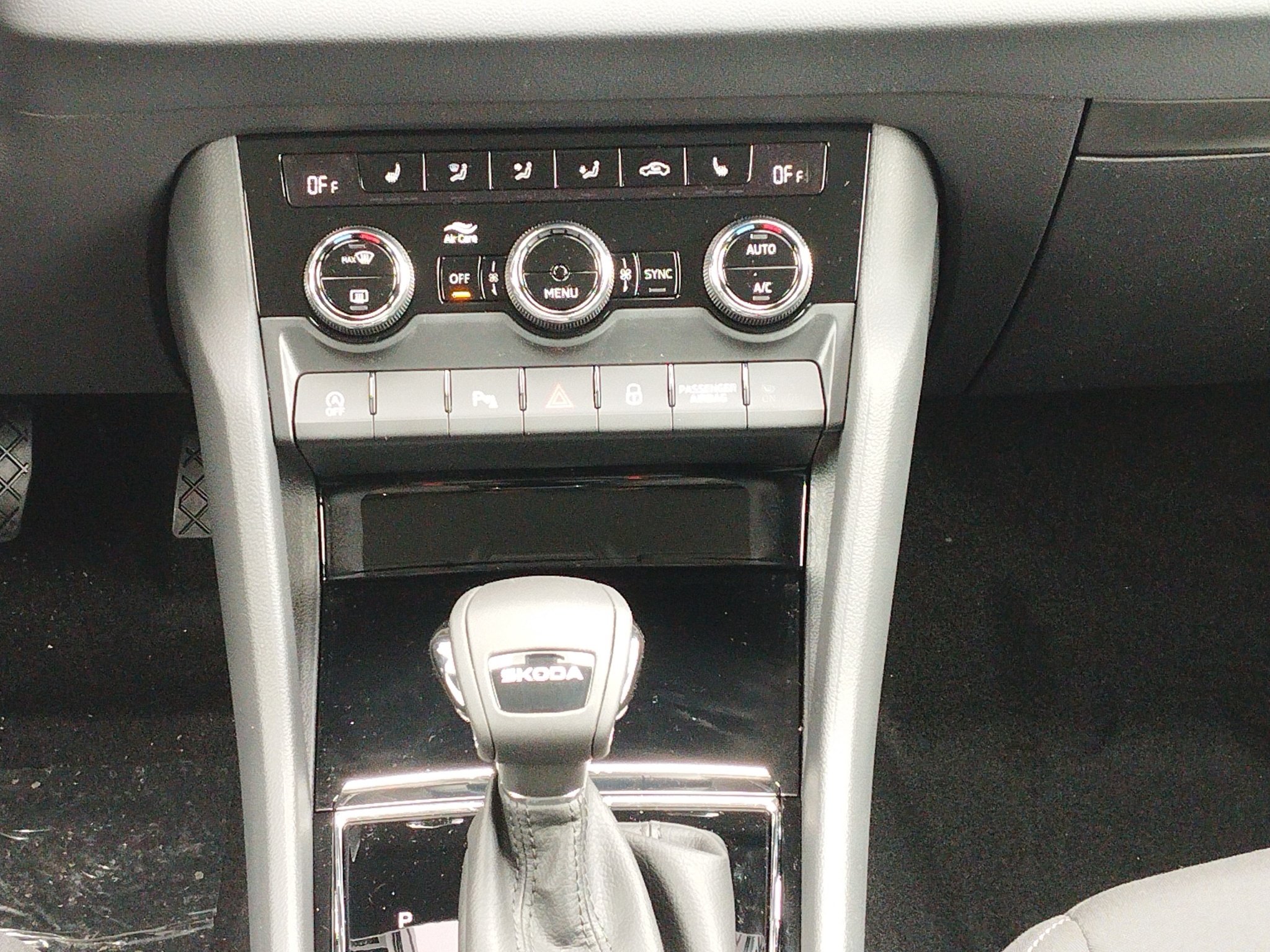Skoda Karoq 1.5 TSI Balance DSG ACC*AHK*AUT*Kam.*LED – Bild 14