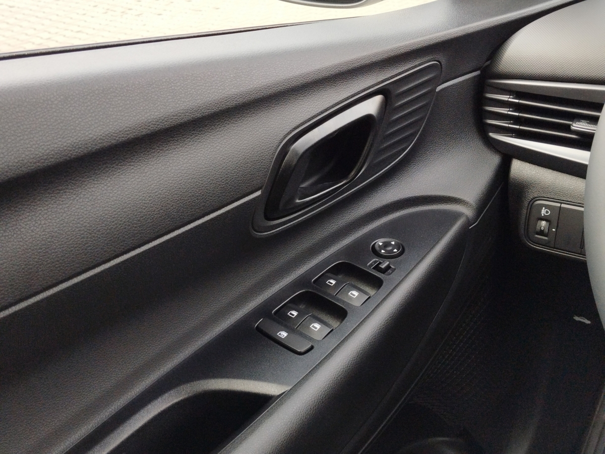 Hyundai BAYON FL 1.0 T-GDI Select DynLicht*Fernlichtass. – Bild 14