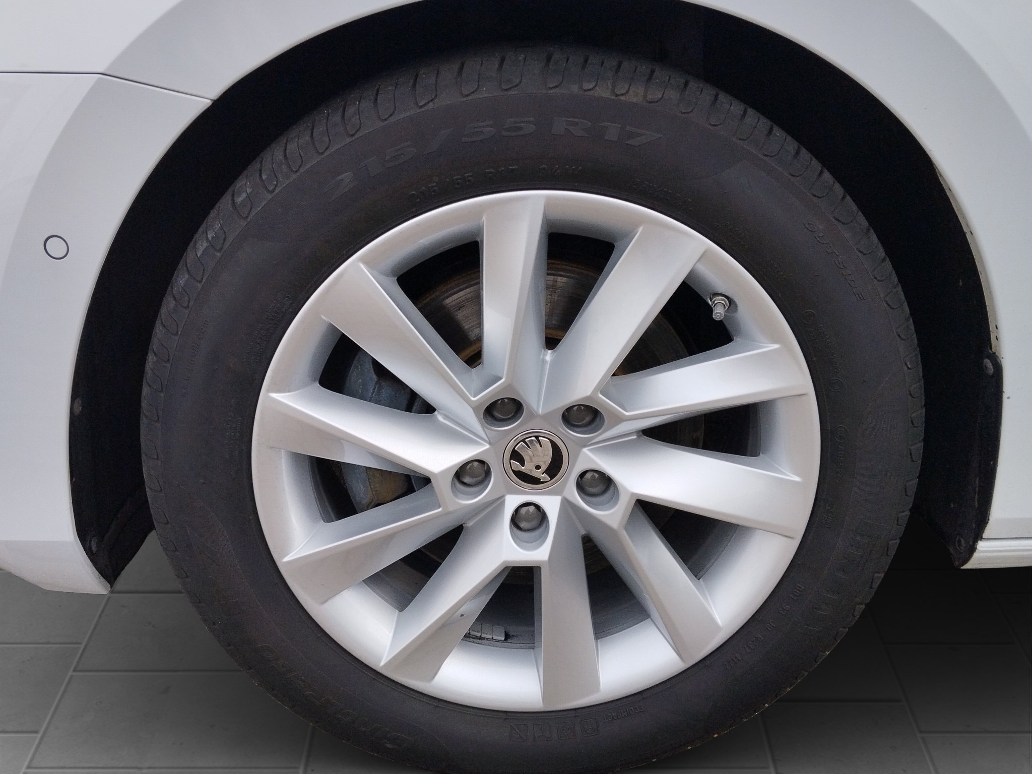Skoda Superb Combi 2.0 TDI Style 4x4 DSG 360°*ACC*AHK – Bild 19