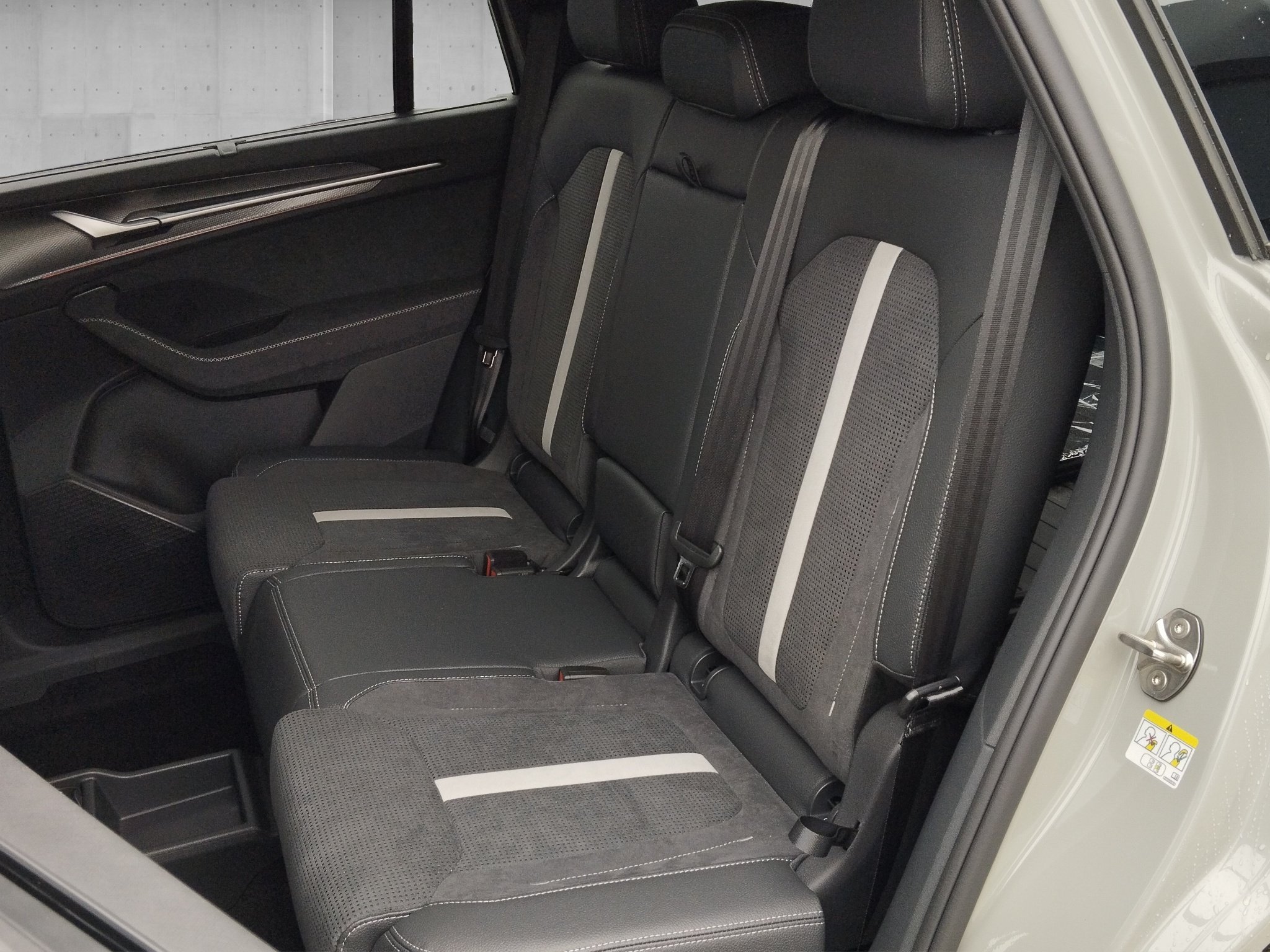 Skoda Kodiaq 2.0 TDI Sportline DSG 4xSHZ*ACC*AHK*PSD – Bild 9