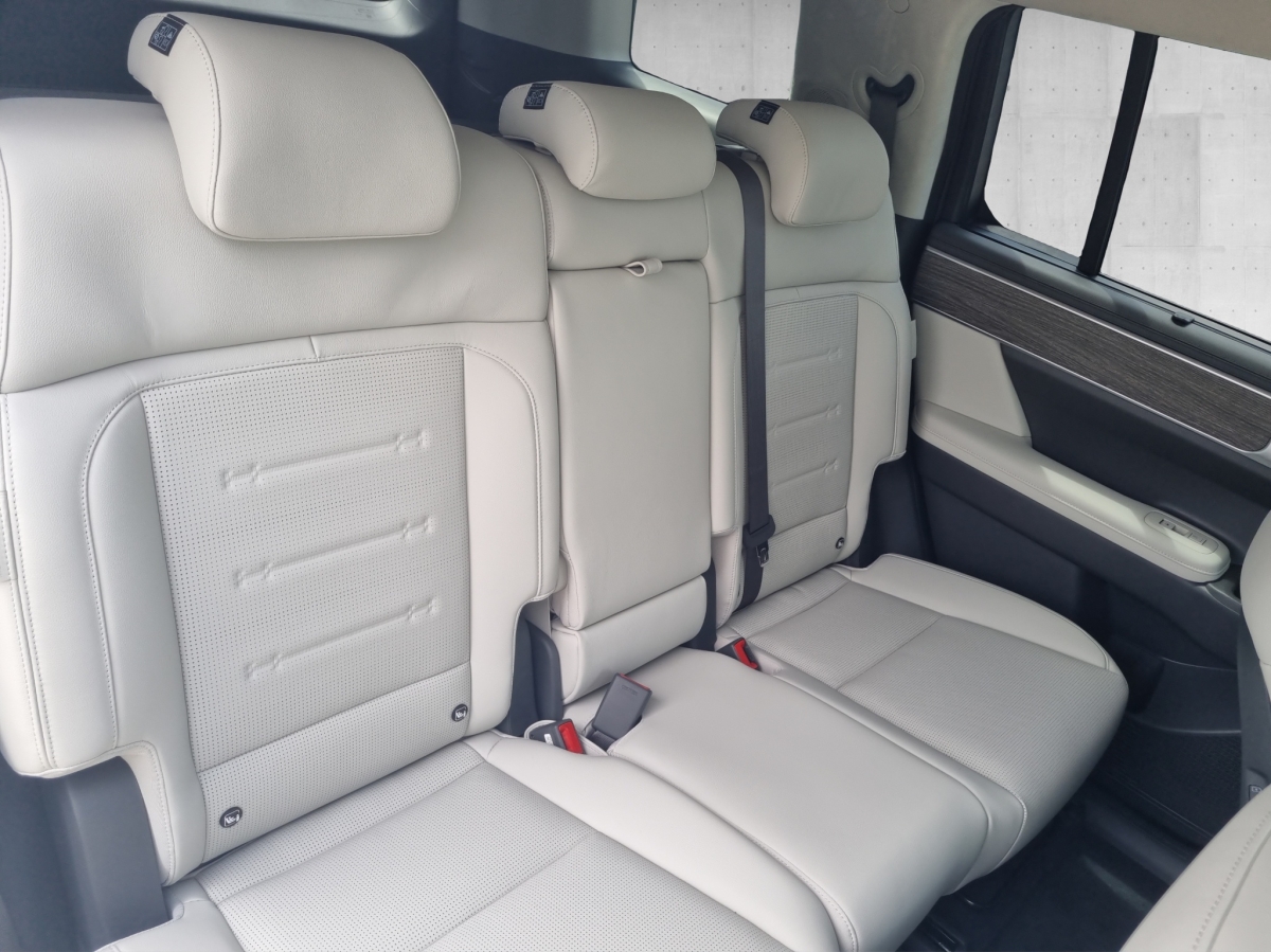 Hyundai SANTA FE 1.6 T-GDi PHEV Signature Aut. 4WD *2xKlima – Bild 17