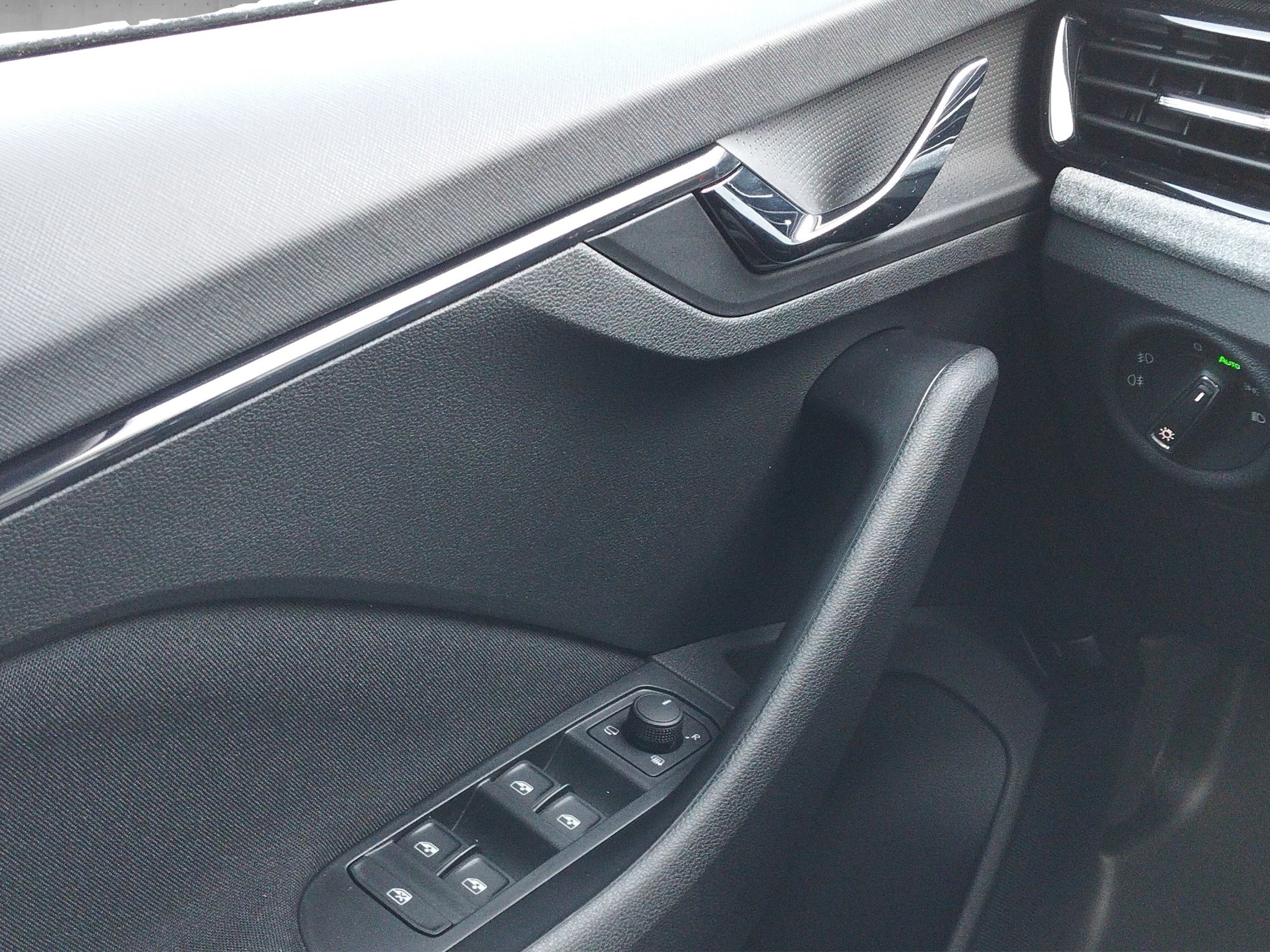 Skoda Kamiq 1.0 TSI Tour ACC*Fernlichtass.*Kam.*KlimaA – Bild 12
