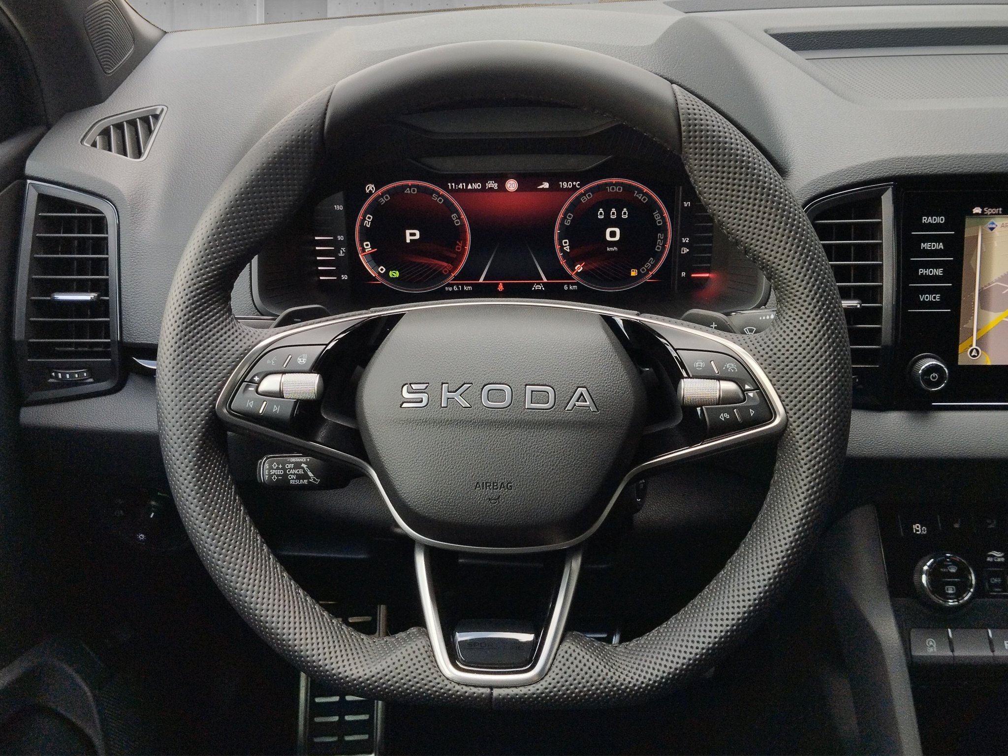 Skoda Karoq 2.0 TSI Sportline DSG 4x4 4xSHZ*ACC*AHK*LM – Bild 10