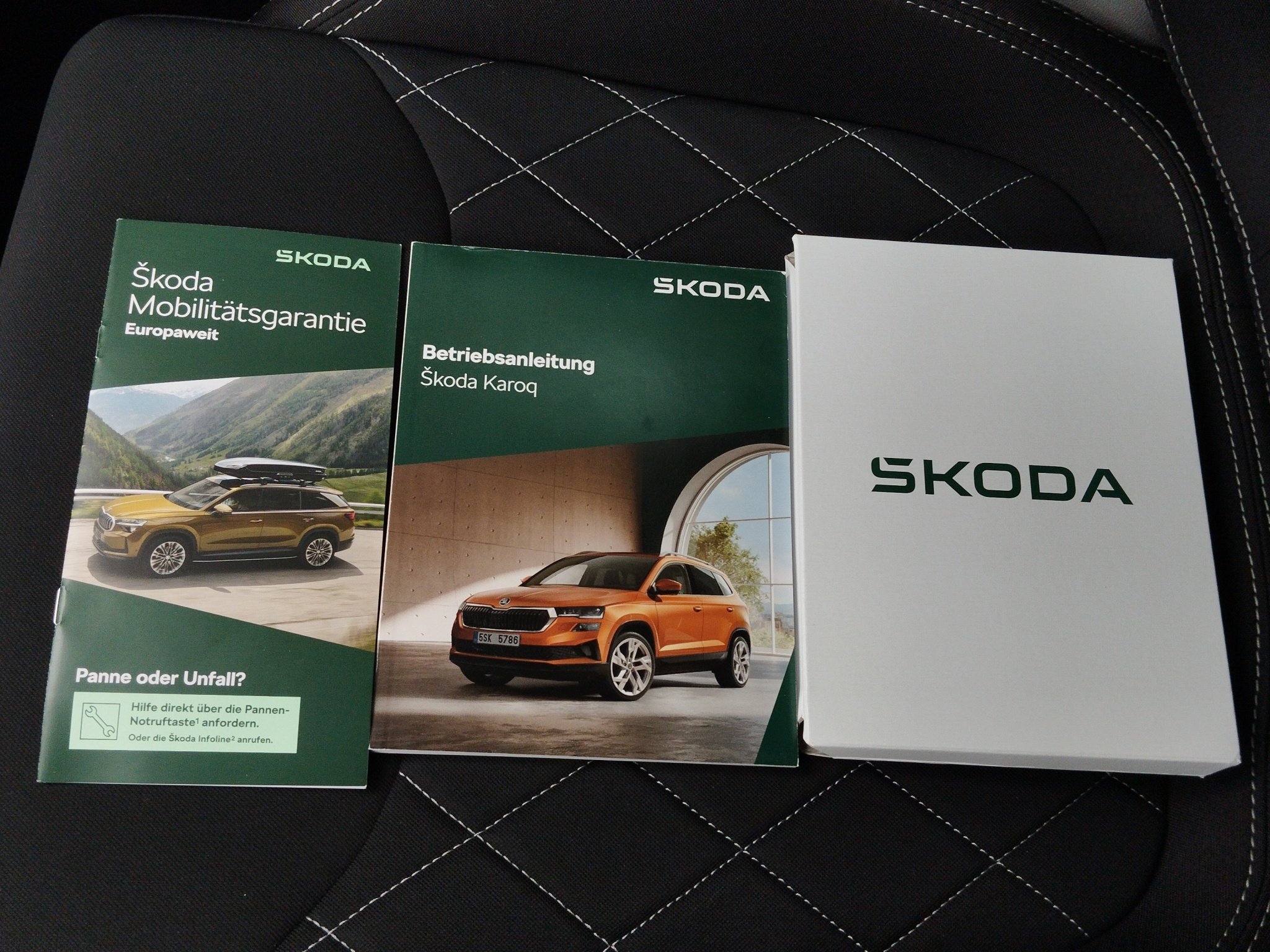 Skoda Karoq 2.0 TSI Sportline DSG 4x4 4xSHZ*ACC*AHK*LM – Bild 30