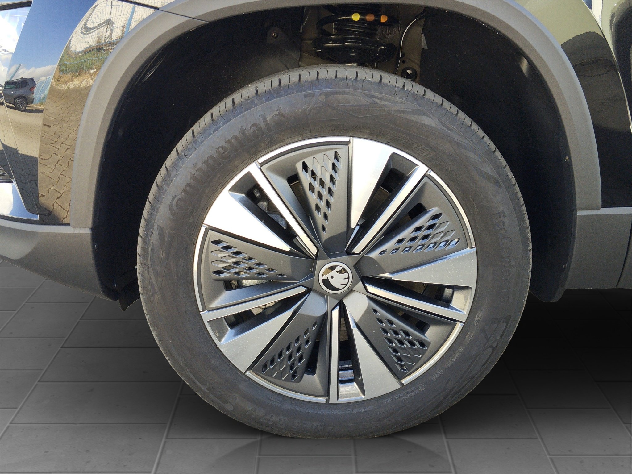Skoda Karoq 2.0 TDI Tour DSG ACC*AHK*AUT*Fernlichtass. – Bild 20