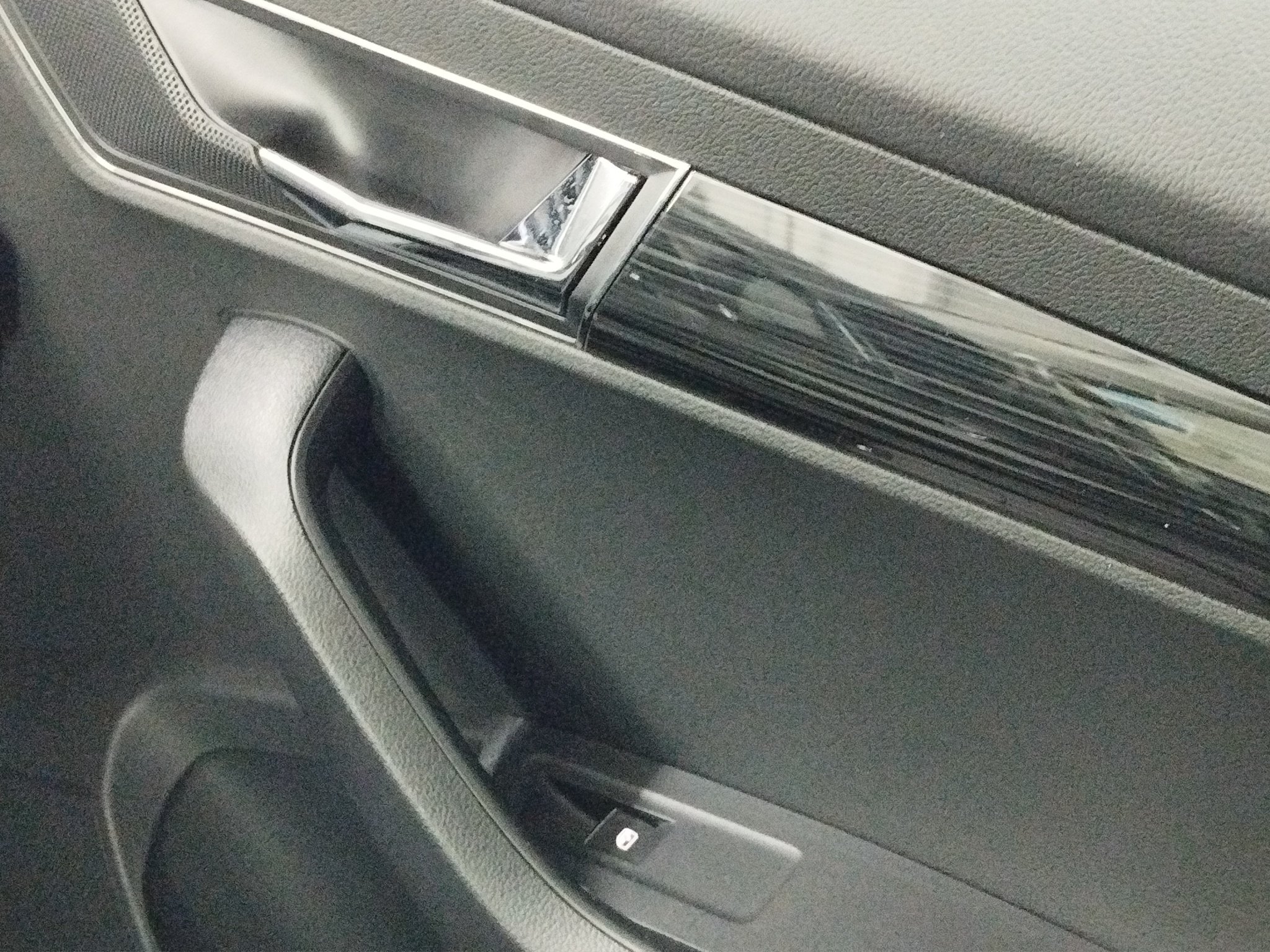 Skoda KAROQ 1.5 TSI Style DynLicht*Fernlichtass. – Bild 16