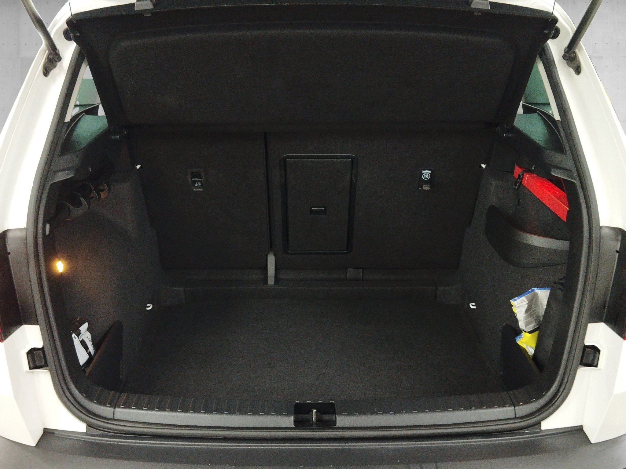 Skoda KAROQ 1.5 TSI Style DynLicht*Fernlichtass. – Bild 17