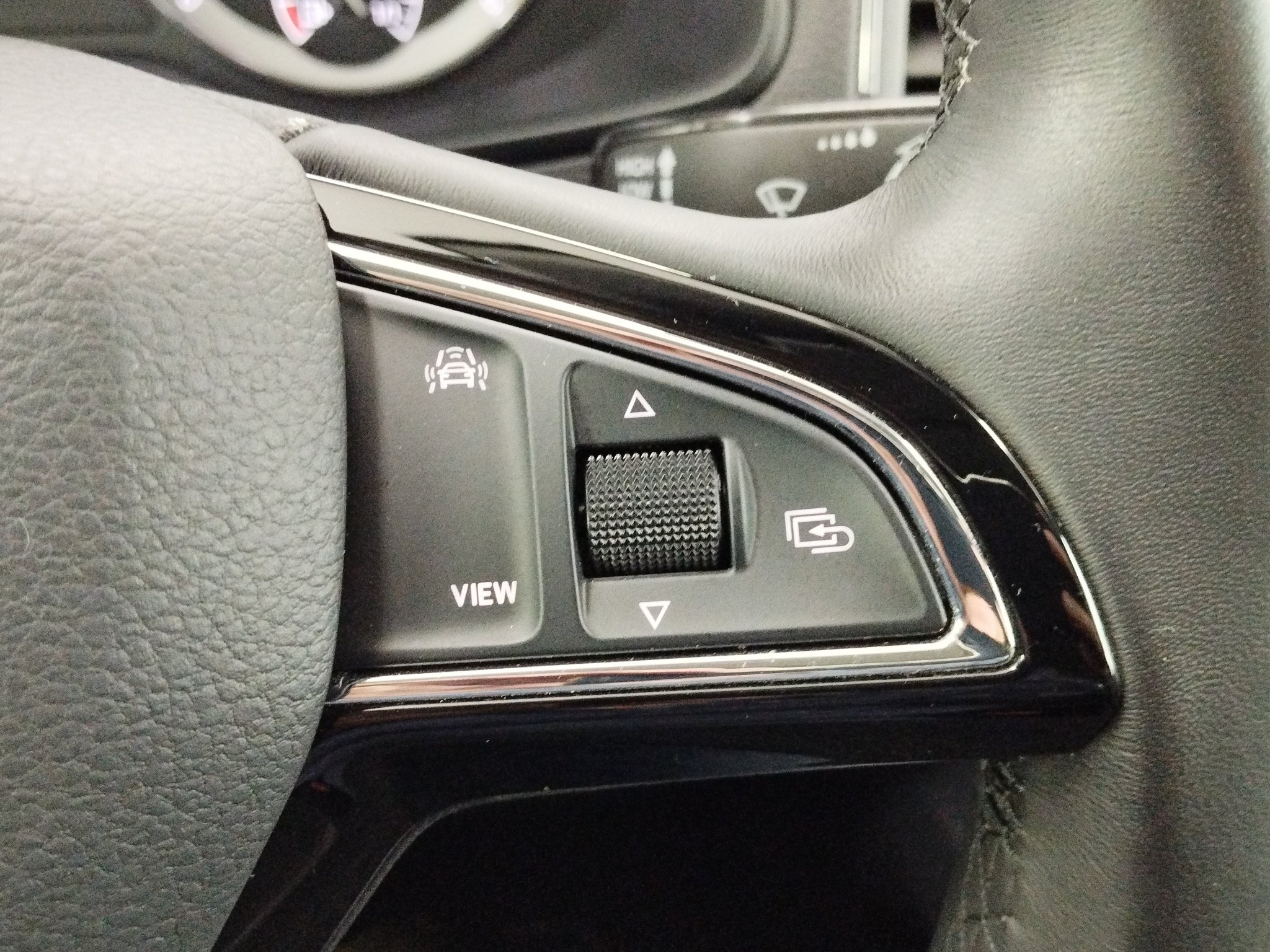 Skoda KAROQ 1.5 TSI Style DynLicht*Fernlichtass. – Bild 23