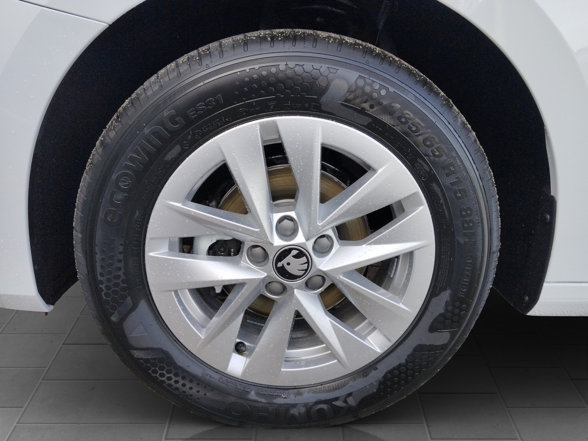 Skoda Fabia 1.0 TSI Essence LED*LM*PDC*SHZ*SpurH – Bild 20