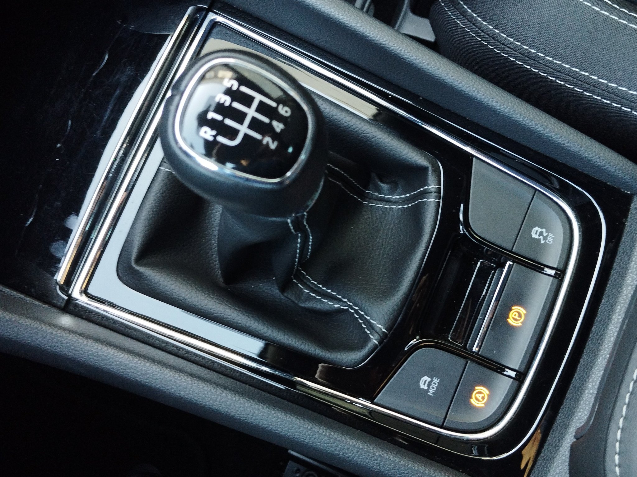 Skoda Karoq 1.5 TSI Sportline 4xSHZ*ACC*AHK*Kam. – Bild 28