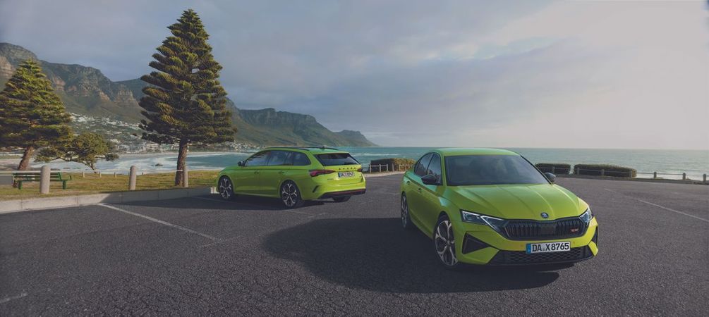 skodaOctaviaKombiRS Header